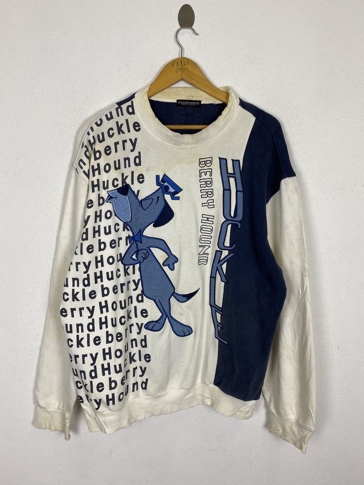 Japanese Brand × Vintage VINTAGE PIASPORT HUCKLE BERRY HOUND SWEATER Size US L / EU 52-54 / 3 - 2 Thumbnail