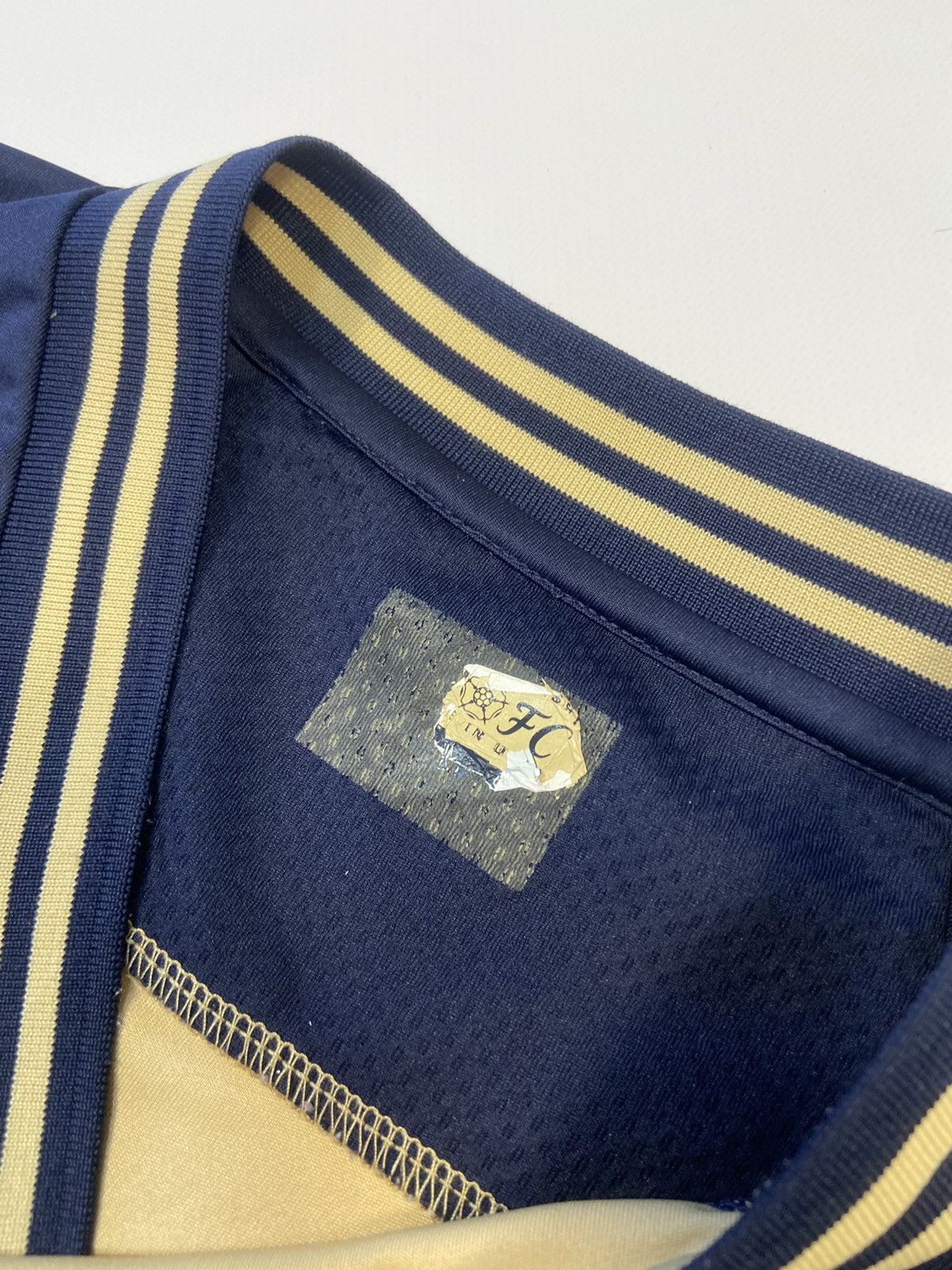 Macron Macron Leeds United soccer jersey rare Streetwear football Size US XXL / EU 58 / 5 - 5 Thumbnail