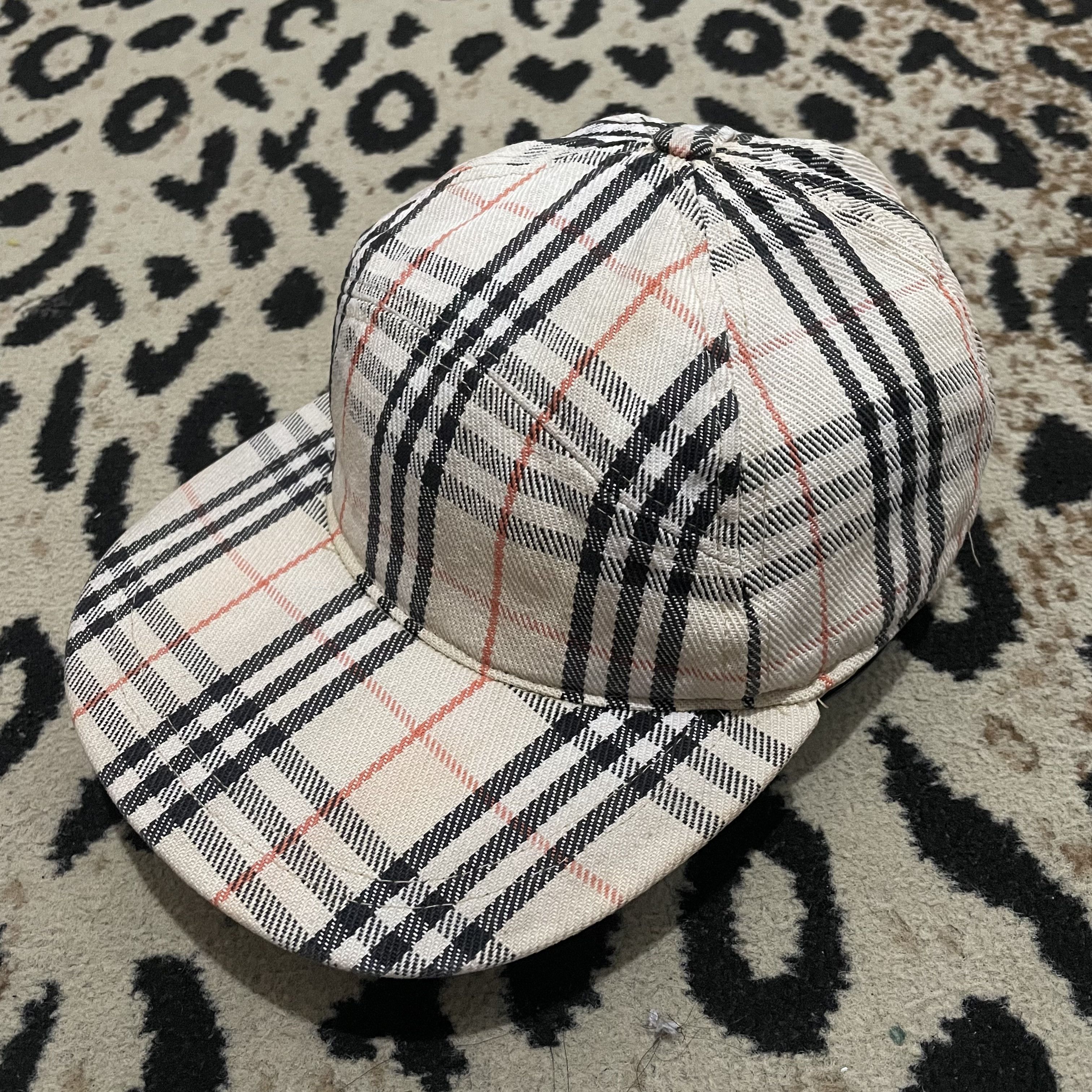 Burberry Burberry Hats Size ONE SIZE - 2 Thumbnail
