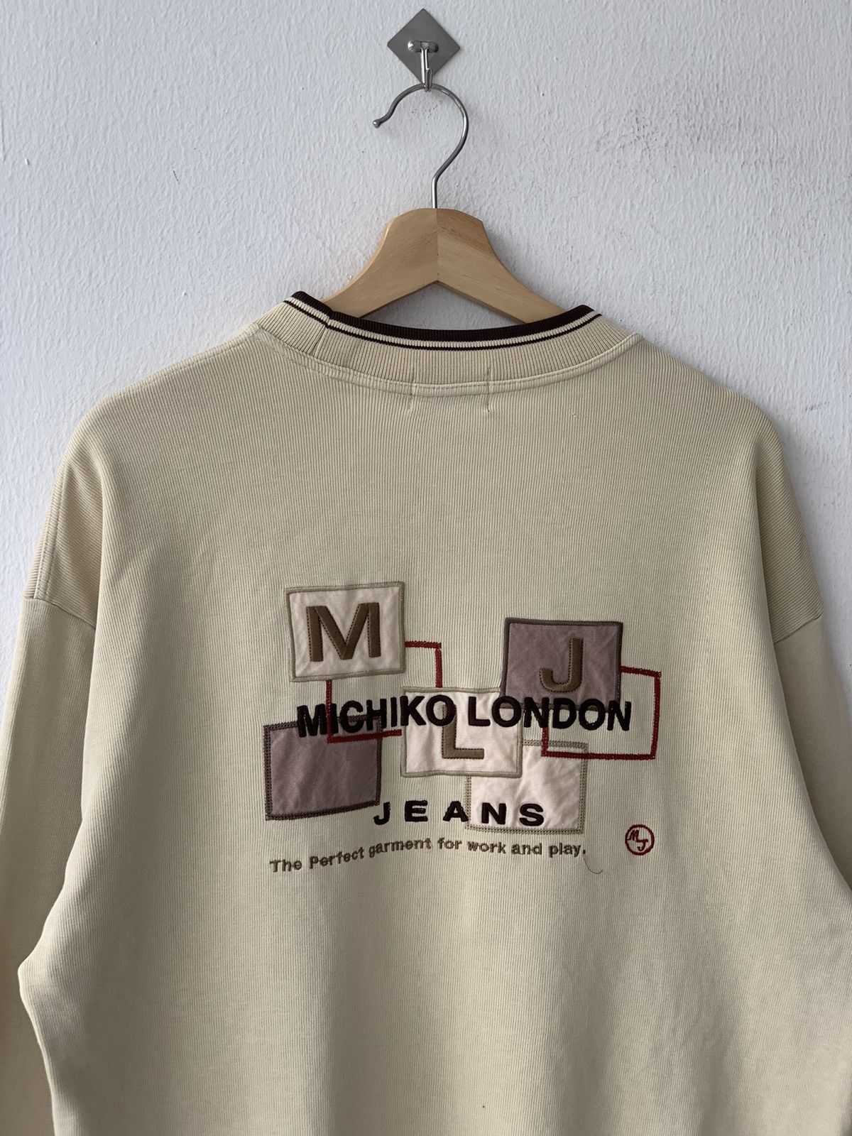 Michiko Koshino London Vintage Distressed Michiko London Embroidered Crewneck Size US M / EU 48-50 / 2 - 3 Thumbnail