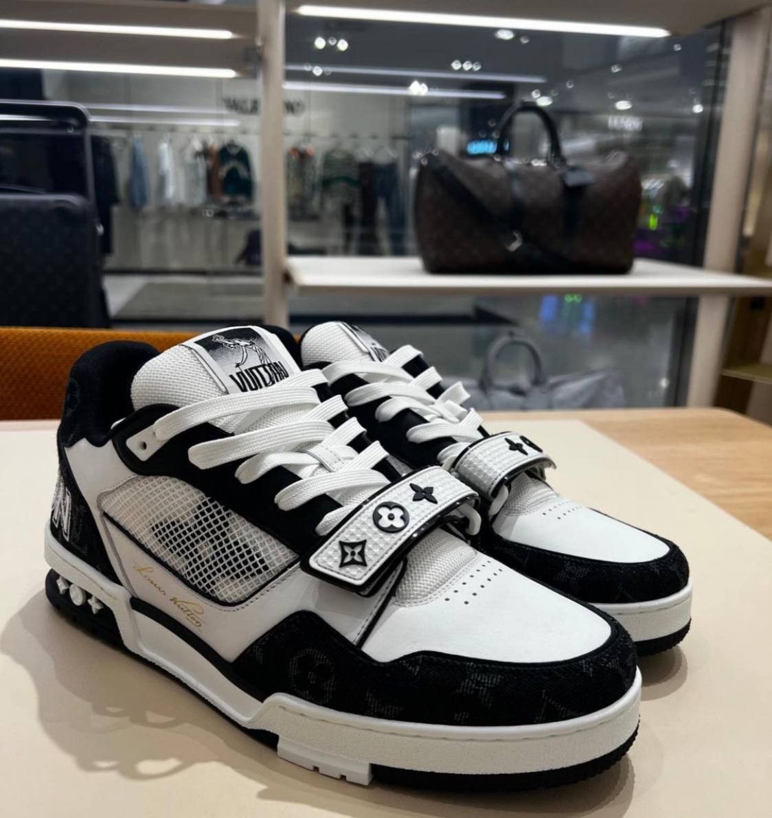 LV Trainers - Shoes 1ABODJ