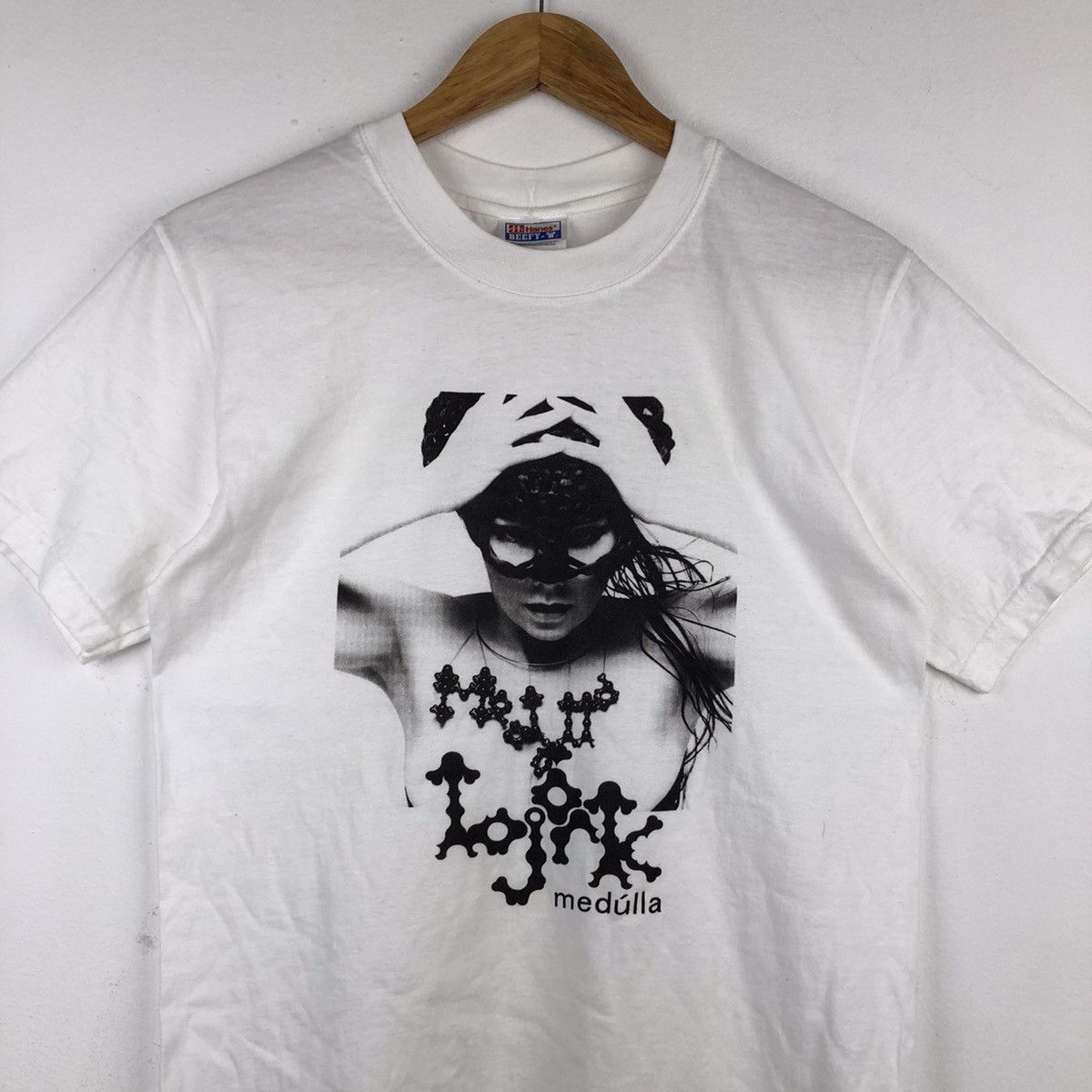 Band Tees BJORK Medulla Promo Album Shoegaze Band T-Shirt Size US S / EU 44-46 / 1 - 2 Thumbnail