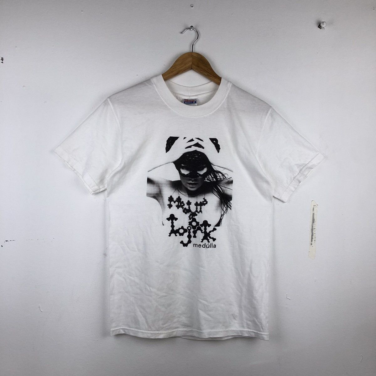 Band Tees BJORK Medulla Promo Album Shoegaze Band T-Shirt Size US S / EU 44-46 / 1 - 1 Thumbnail