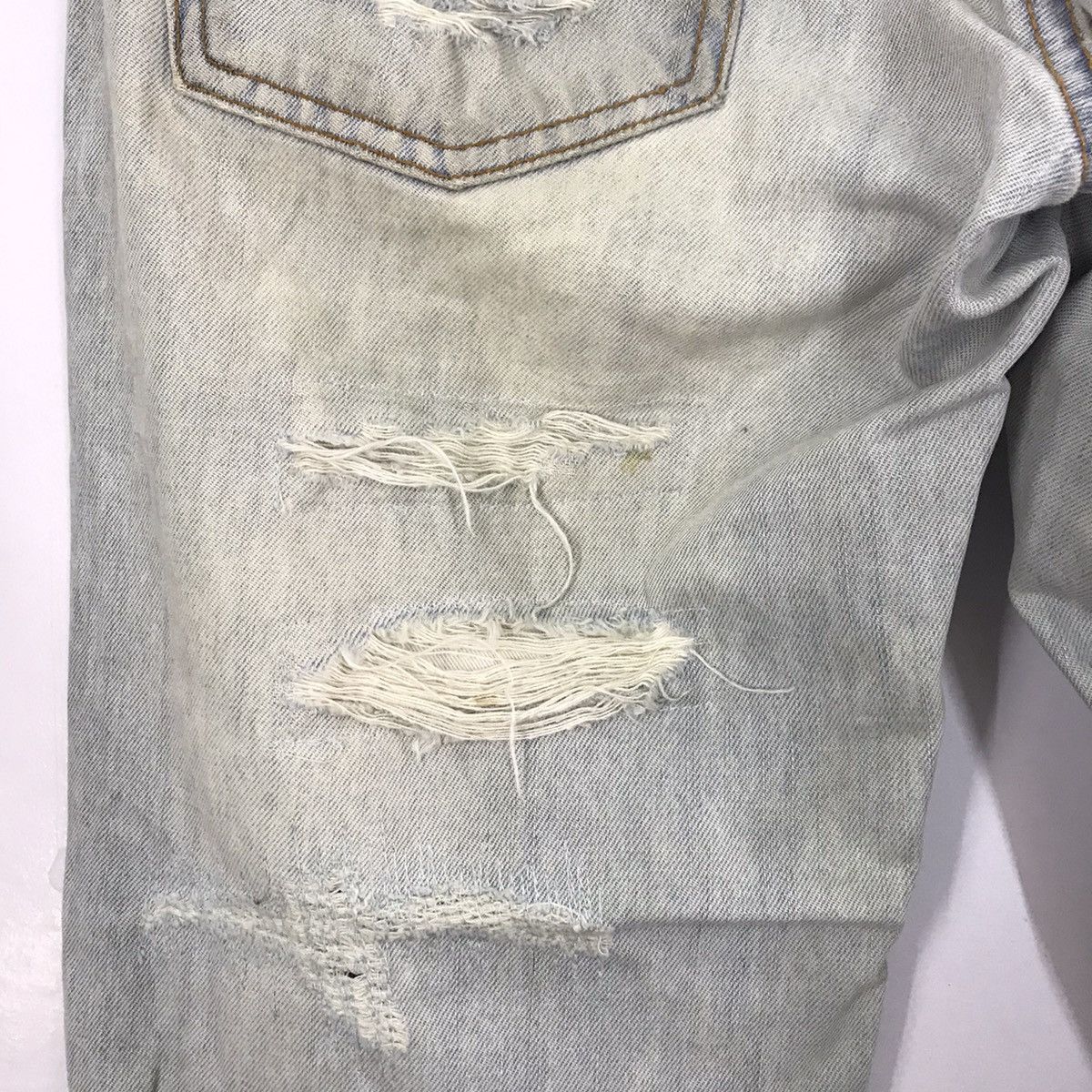 Dolce & Gabbana × Seditionaries D&G Dolce & Gabbana Ripped Distressed light wash pants Size US 32 / EU 48 - 13 Thumbnail