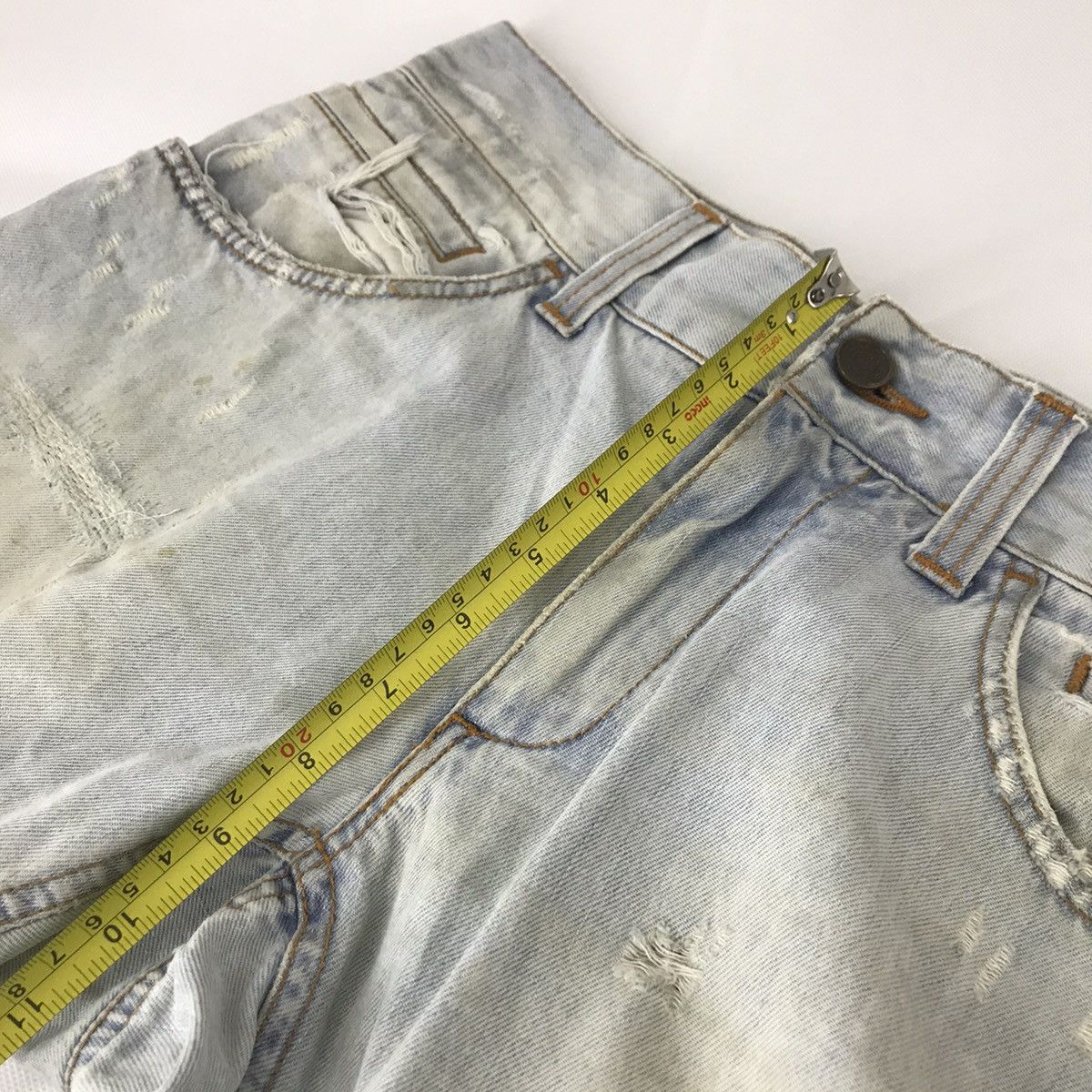 Dolce & Gabbana × Seditionaries D&G Dolce & Gabbana Ripped Distressed light wash pants Size US 32 / EU 48 - 19 Thumbnail