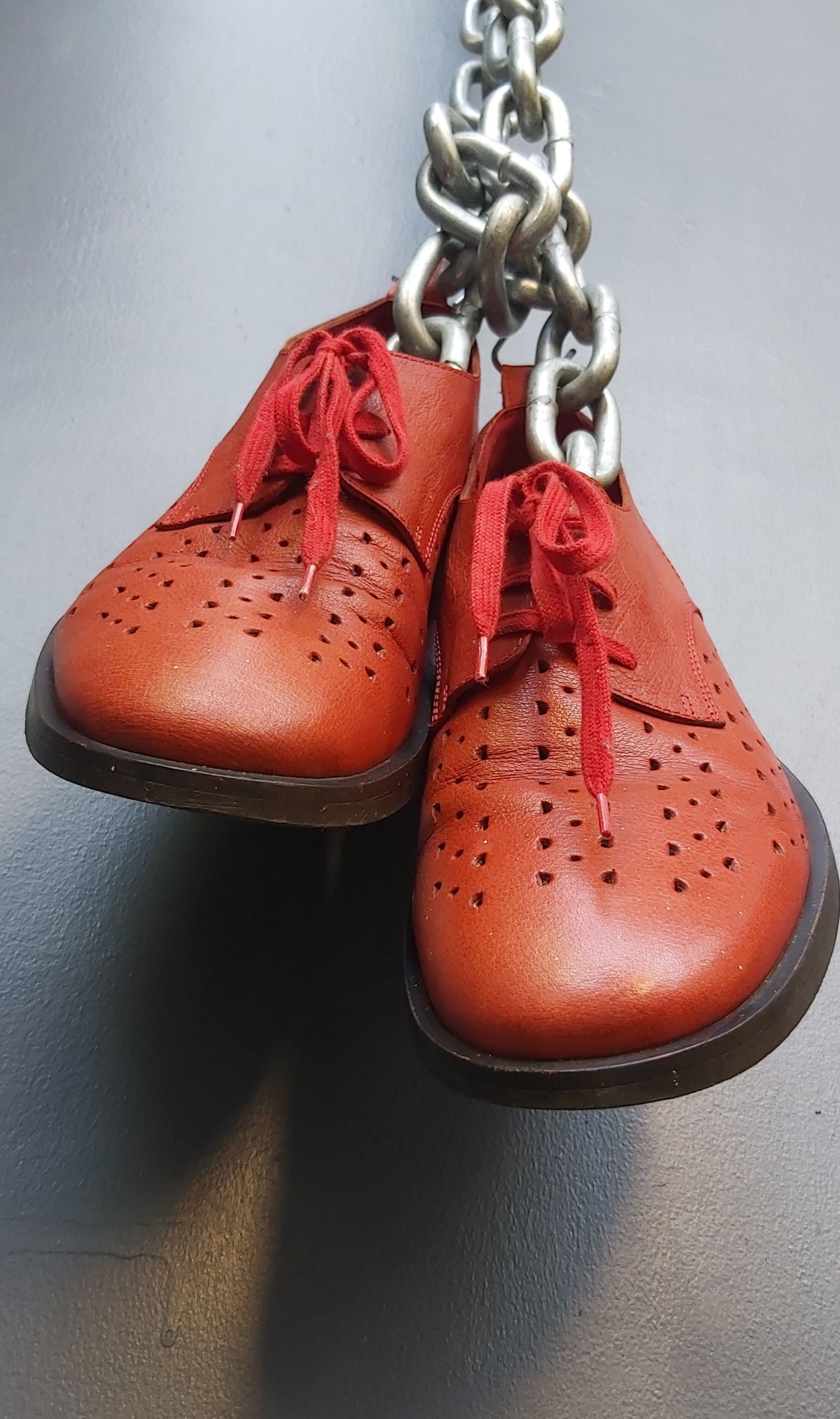 Ann Demeulemeester Ann Demeulemeester Red Leather Peek-a-boo Derby Size US 8 / EU 41 - 8 Thumbnail