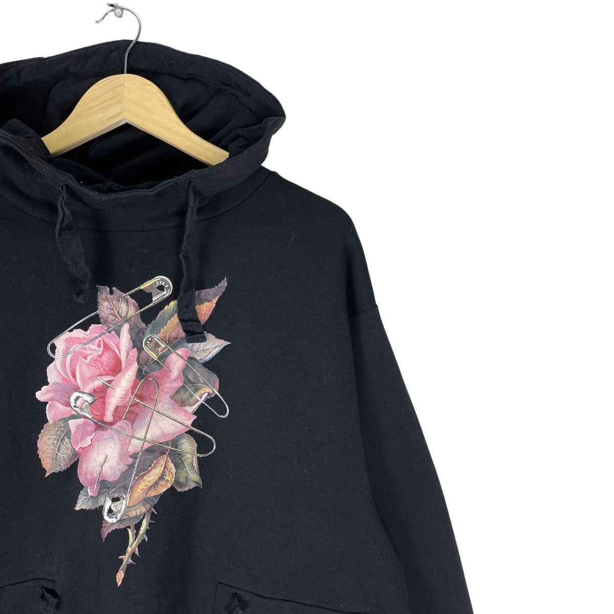 GU × Undercover 🌟GU X UNDERCOVER FLOWER LOGO HOODIE SWEATSHIRT Size M / US 6-8 / IT 42-44 - 3 Thumbnail