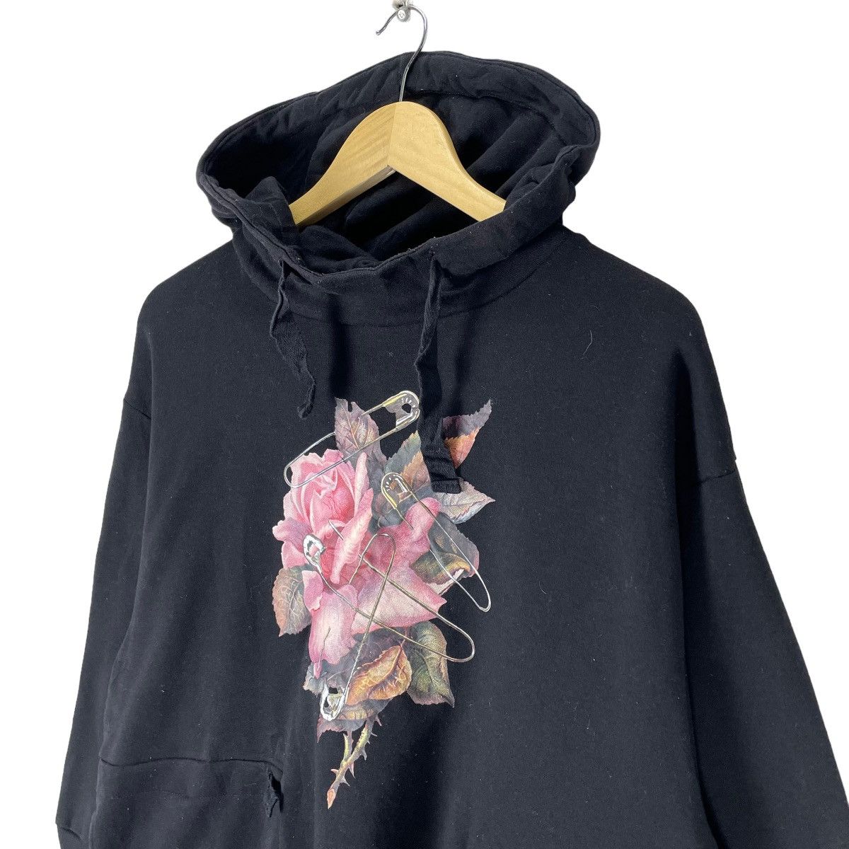 GU × Undercover 🌟GU X UNDERCOVER FLOWER LOGO HOODIE SWEATSHIRT Size M / US 6-8 / IT 42-44 - 4 Thumbnail