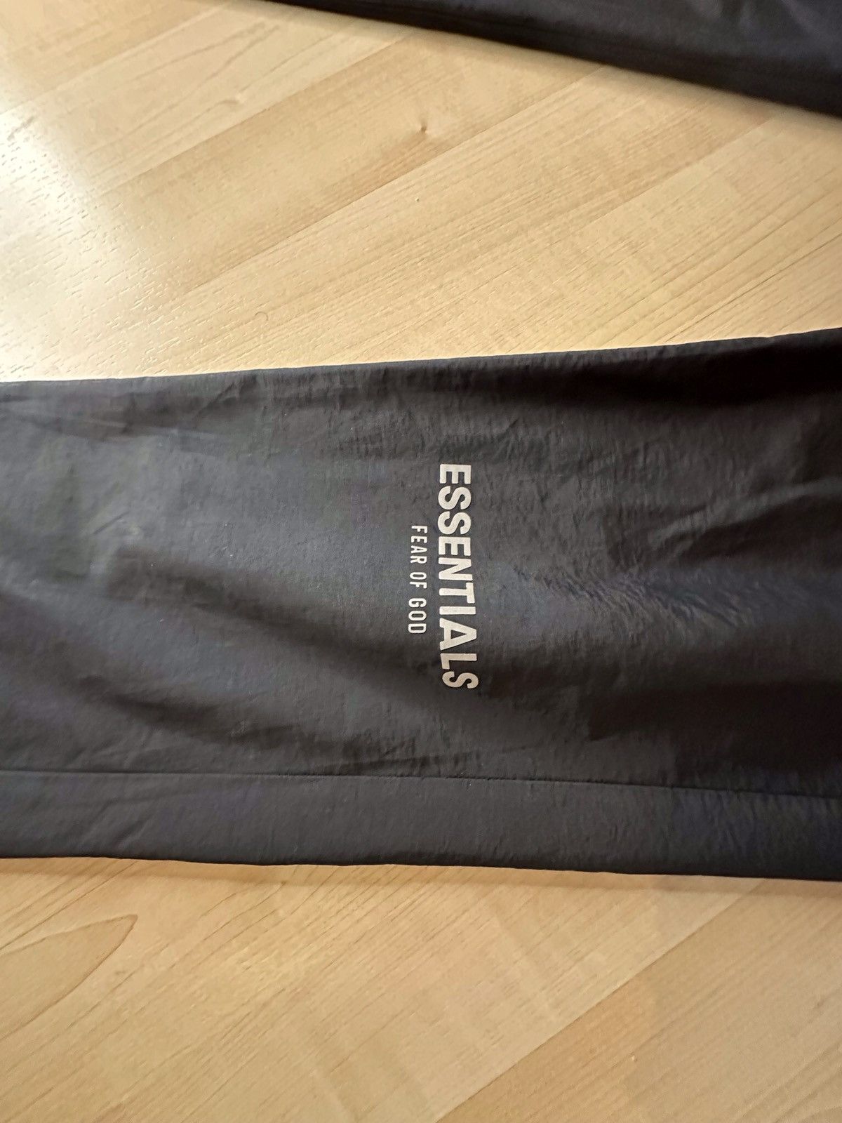 Essentials Fear of god Essentials Nylon Cargo Pants Black Size US 30 / EU 46 - 3 Thumbnail