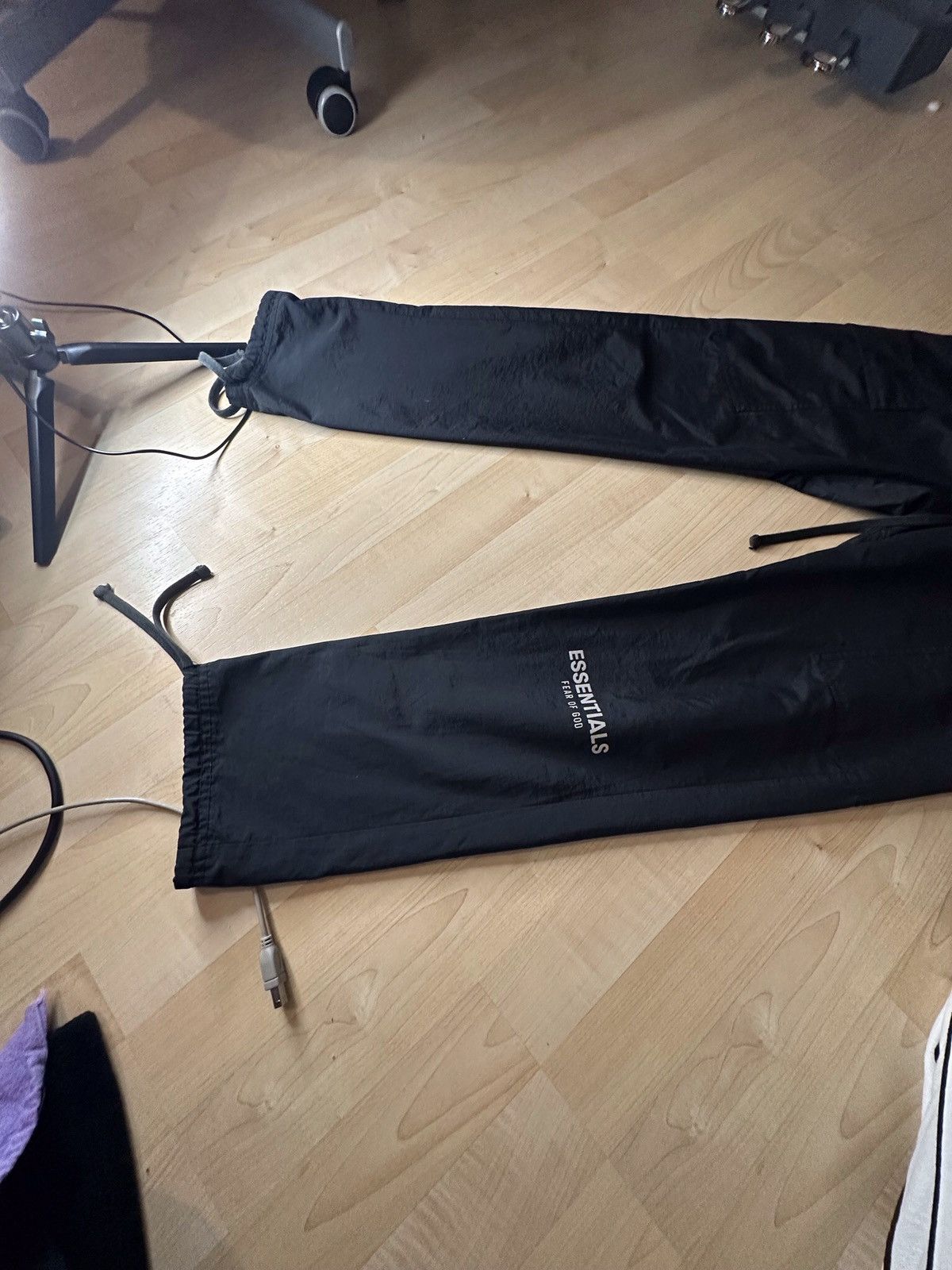 Essentials Fear of god Essentials Nylon Cargo Pants Black Size US 30 / EU 46 - 5 Thumbnail