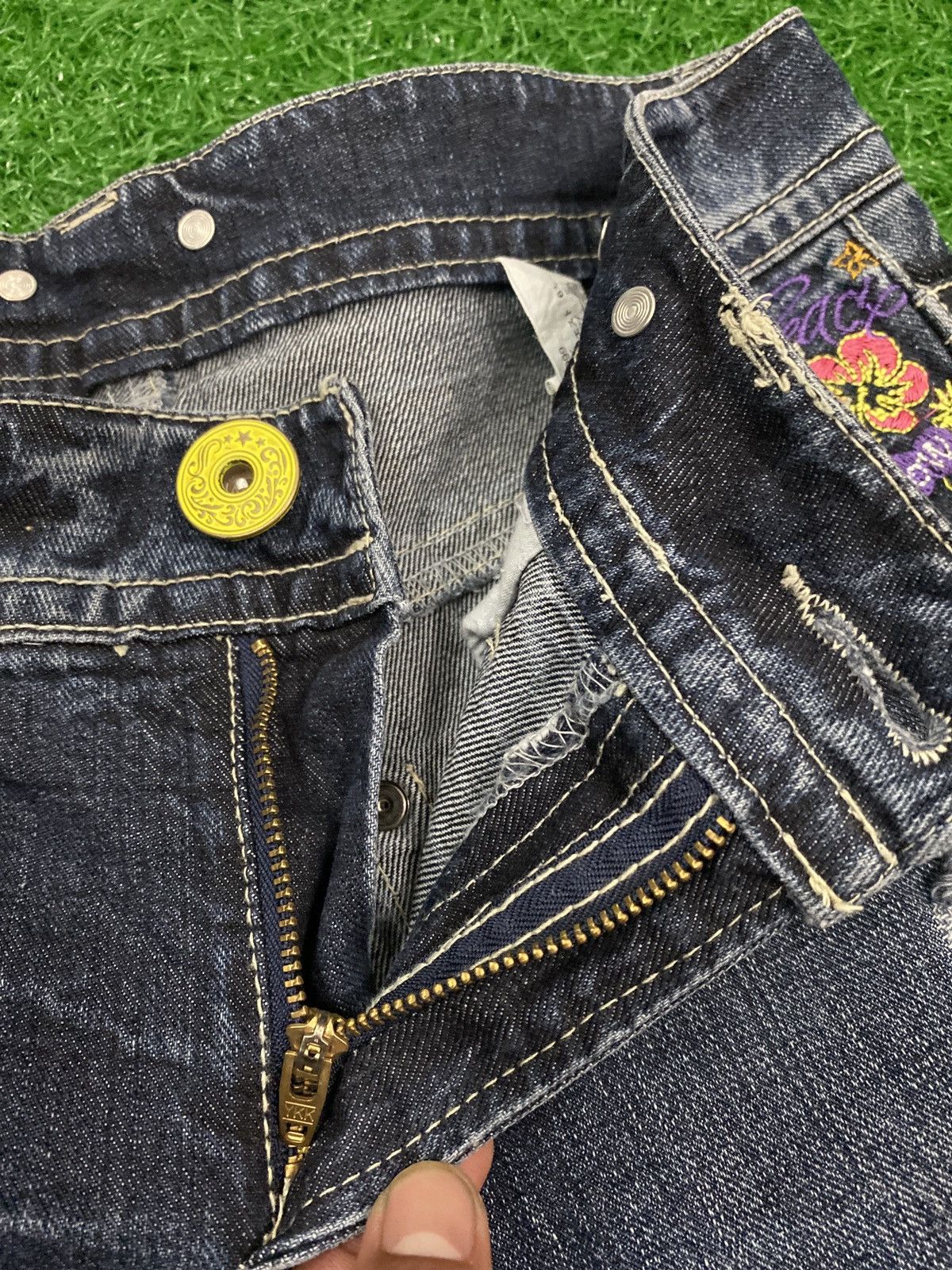 Japanese Brand Blue Distress & Embroidery jeans Size US 31 - 7 Thumbnail