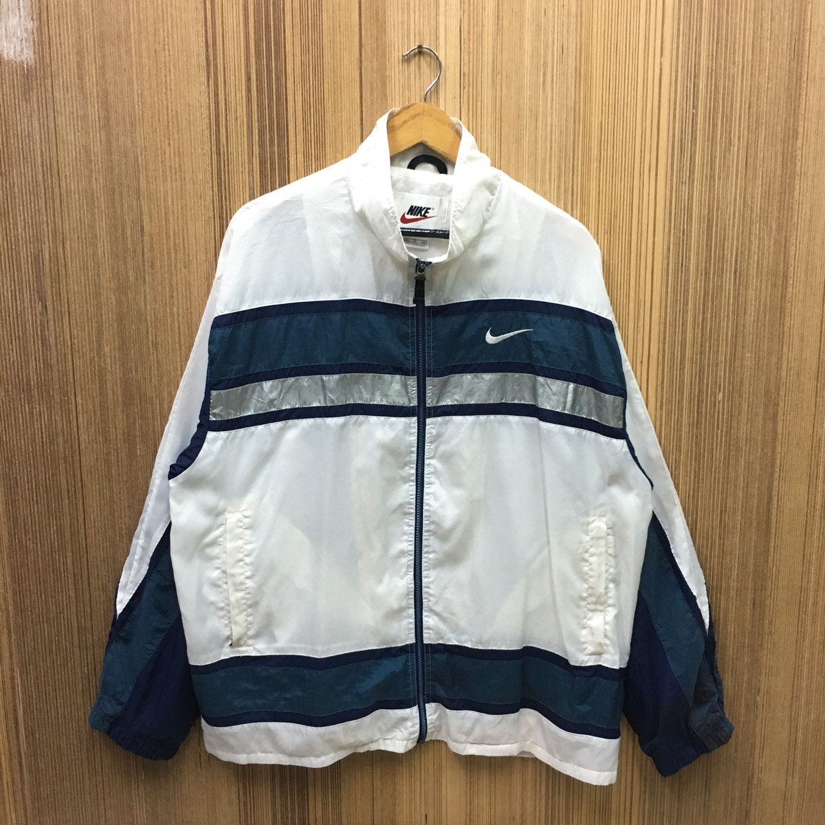 Nike × Vintage Vintage 90s Nike big logo Spellout jacket Size US XL / EU 56 / 4 - 2 Thumbnail