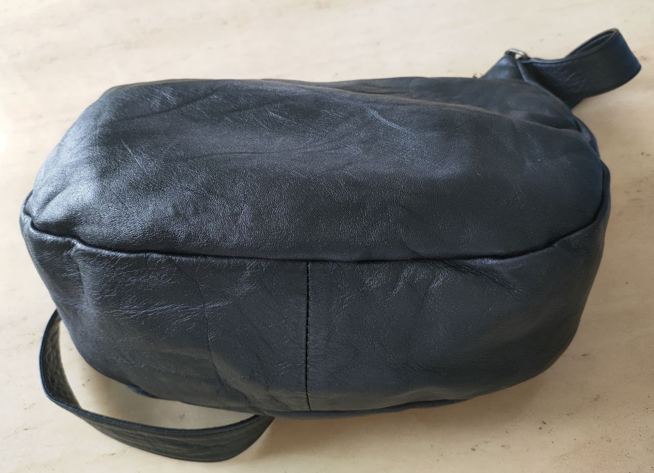 Issey Miyake Tsumori Chisato Leather Sling Bag Size ONE SIZE - 10 Thumbnail