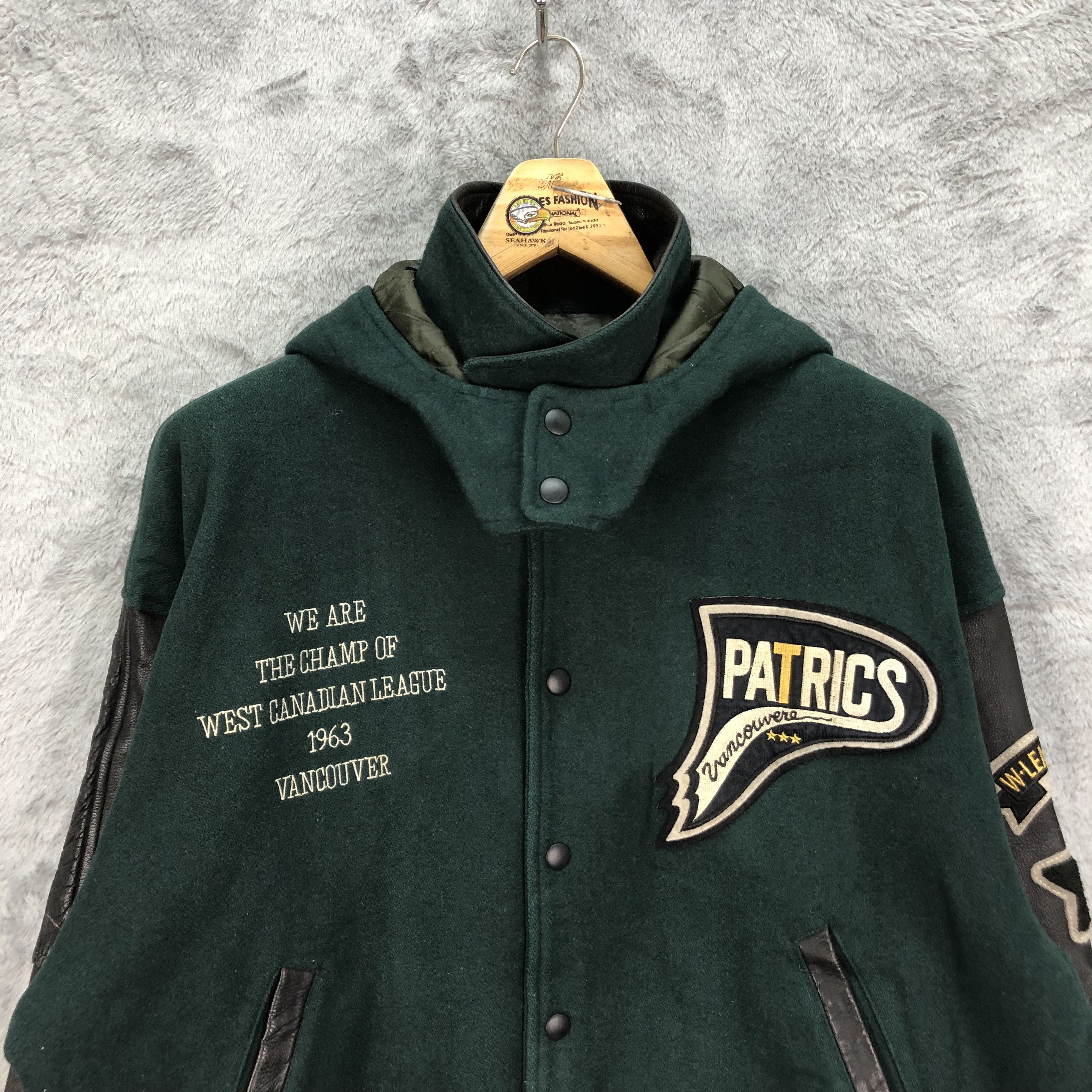 Vintage PATRICS VANCOUVER Sleeve Leather Varsity Jacket #4916-27 Size US L / EU 52-54 / 3 - 4 Thumbnail