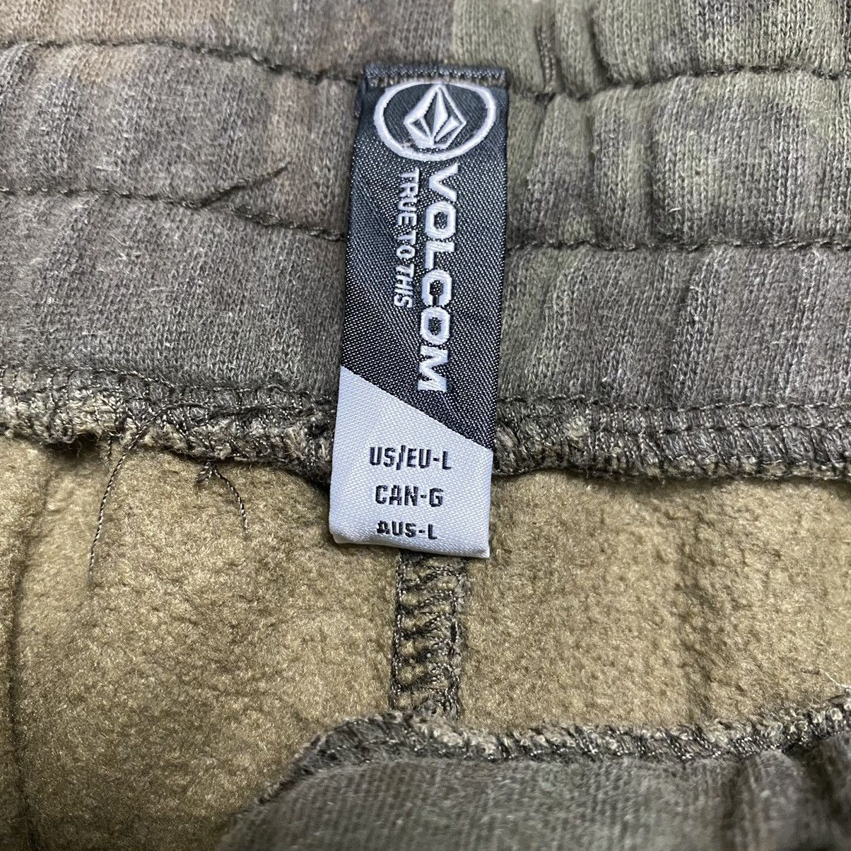 Vintage × Volcom Volcom sweatpant/joggerpant camoflage Size US 35 - 9 Thumbnail