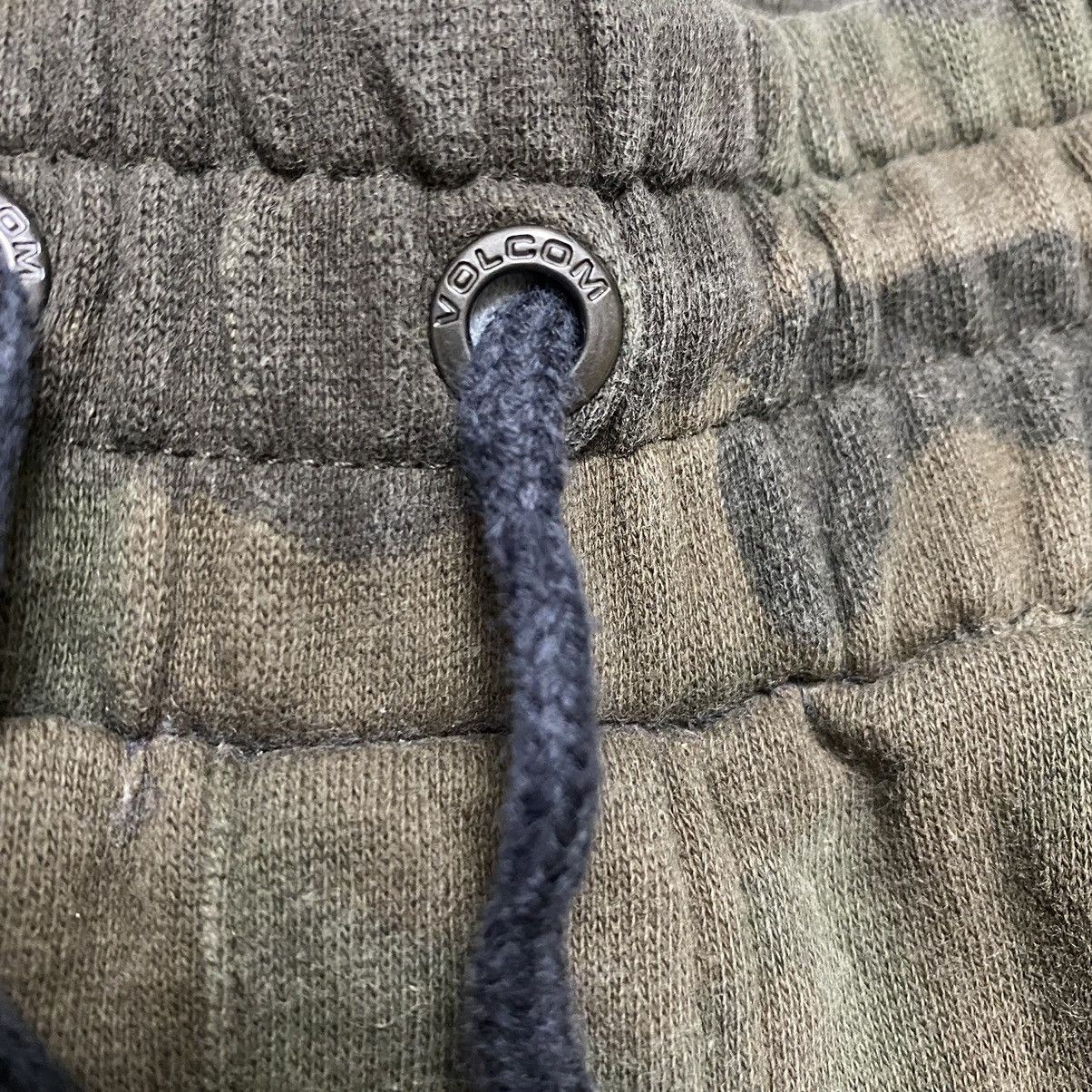 Vintage × Volcom Volcom sweatpant/joggerpant camoflage Size US 35 - 8 Thumbnail