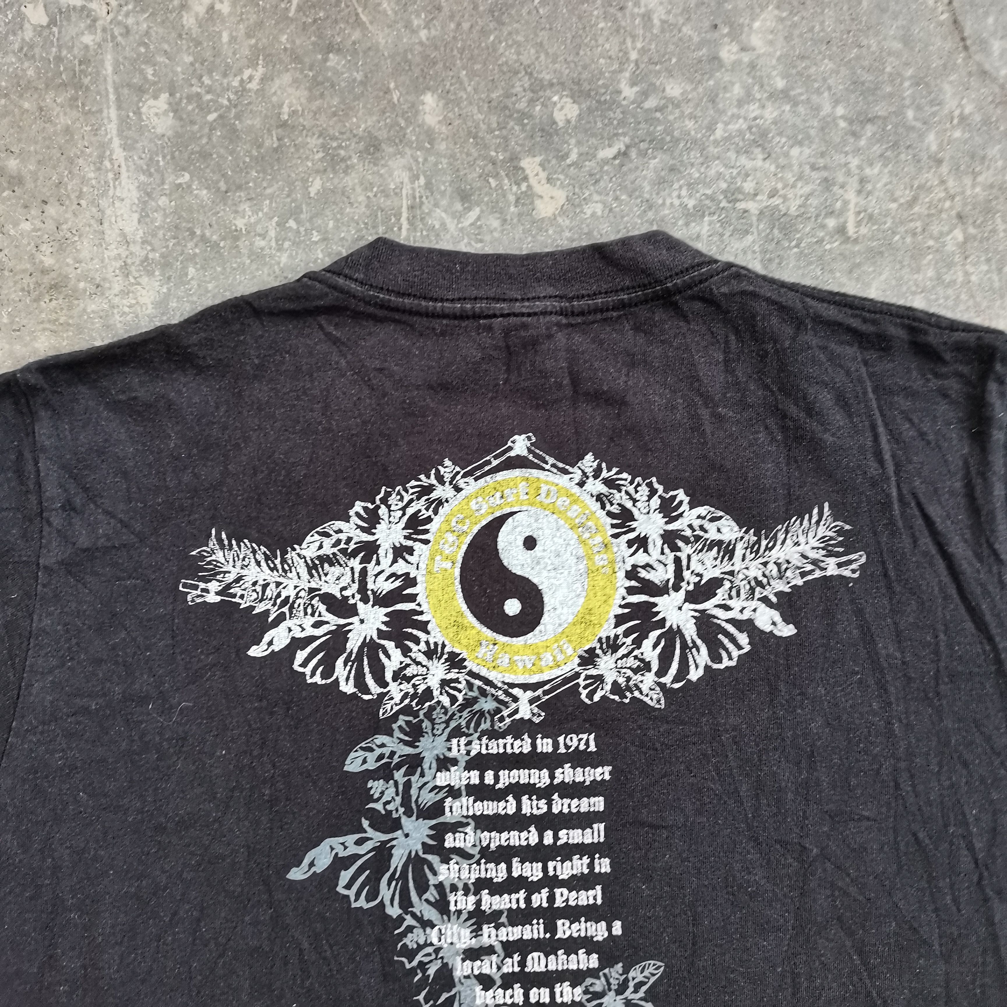 Vintage Vintage T&C Surf Designs Hawaii Yin Yang Faded Tshirt Size US M / EU 48-50 / 2 - 5 Thumbnail