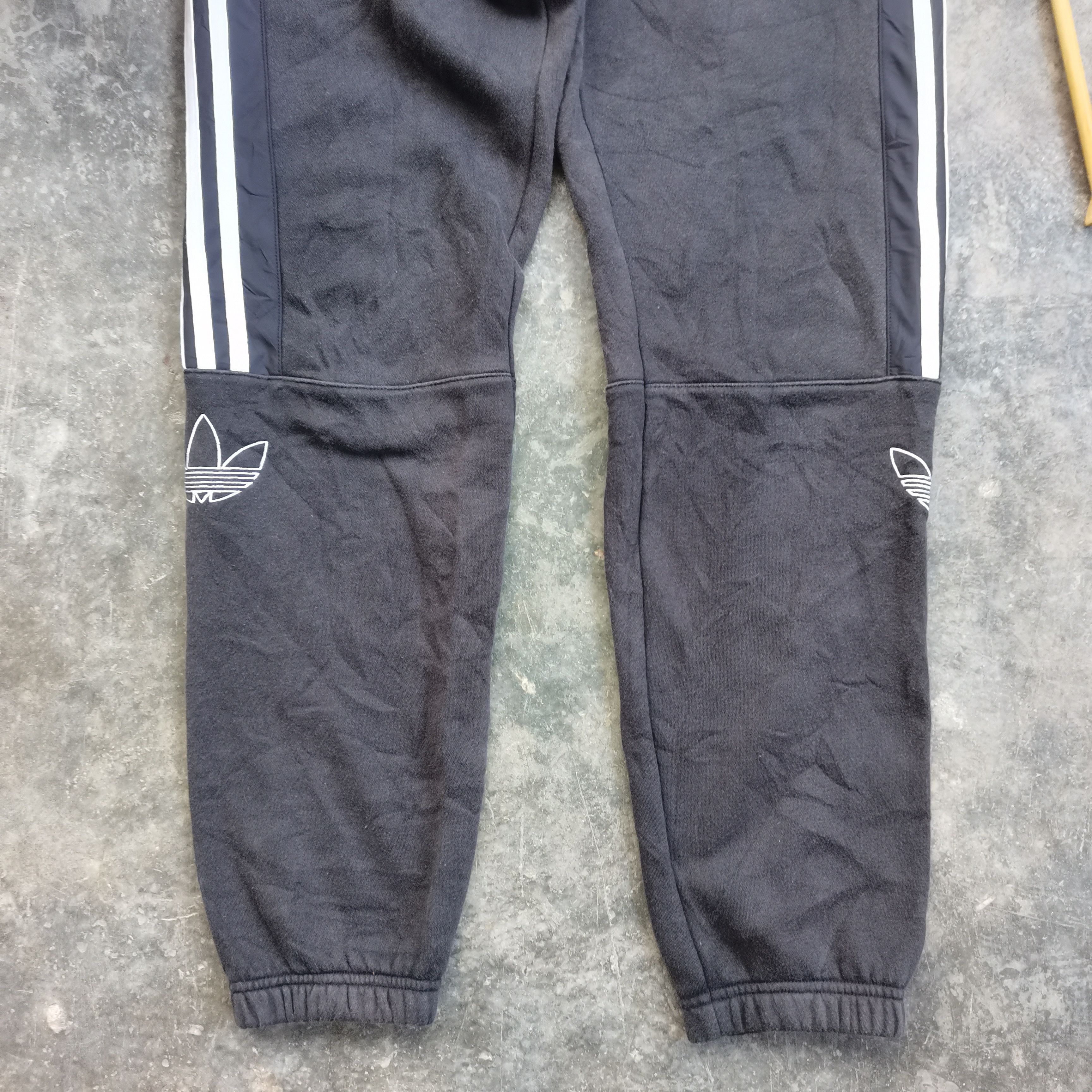 Adidas Vintage ADIDAS 3 Stripes Sweatpants & Joggers Size US 30 / EU 46 - 3 Thumbnail