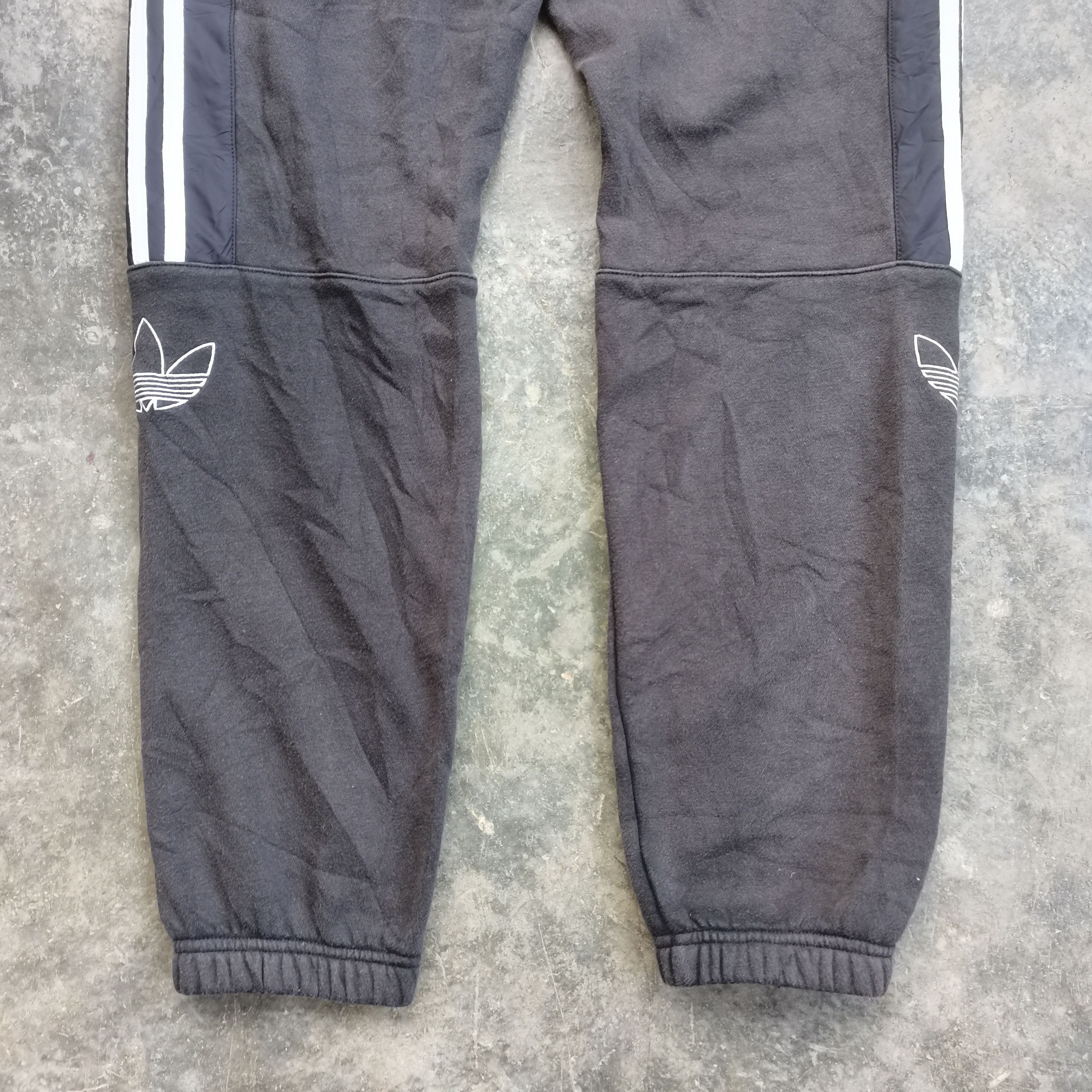 Adidas Vintage ADIDAS 3 Stripes Sweatpants & Joggers Size US 30 / EU 46 - 7 Thumbnail