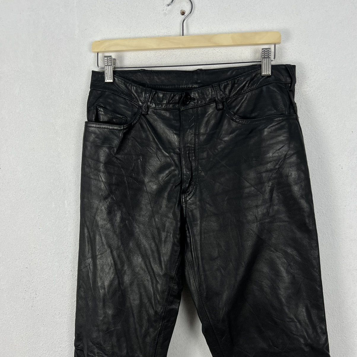 Japanese Brand VINTAGE SOFT LEATHER PARACHUTE BIKER PANTS VOLCANO Size US 32 / EU 48 - 2 Thumbnail