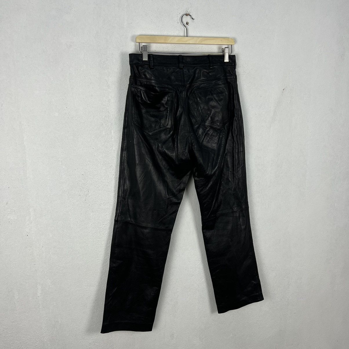 Japanese Brand VINTAGE SOFT LEATHER PARACHUTE BIKER PANTS VOLCANO Size US 32 / EU 48 - 7 Thumbnail