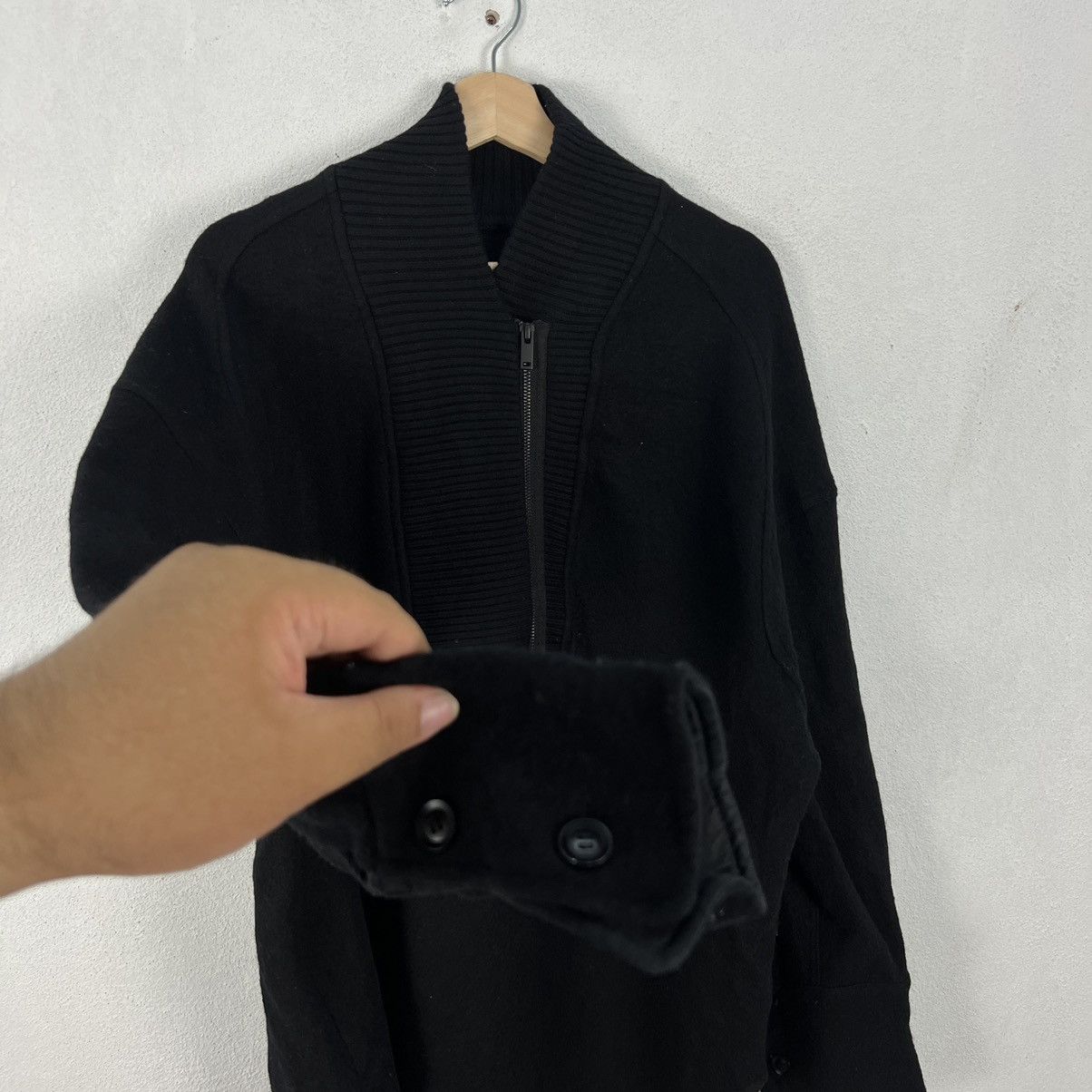 Japanese Brand ULTIMATE BLACK ZIPPER SWEATSHIRT H&M STUDIO A/W2019 Size US L / EU 52-54 / 3 - 6 Thumbnail