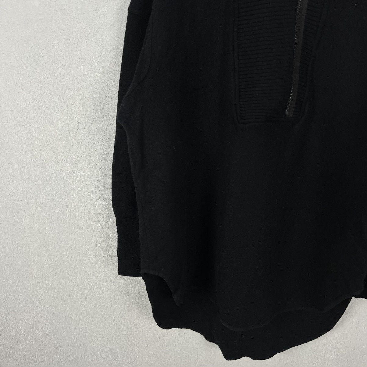 Japanese Brand ULTIMATE BLACK ZIPPER SWEATSHIRT H&M STUDIO A/W2019 Size US L / EU 52-54 / 3 - 4 Thumbnail