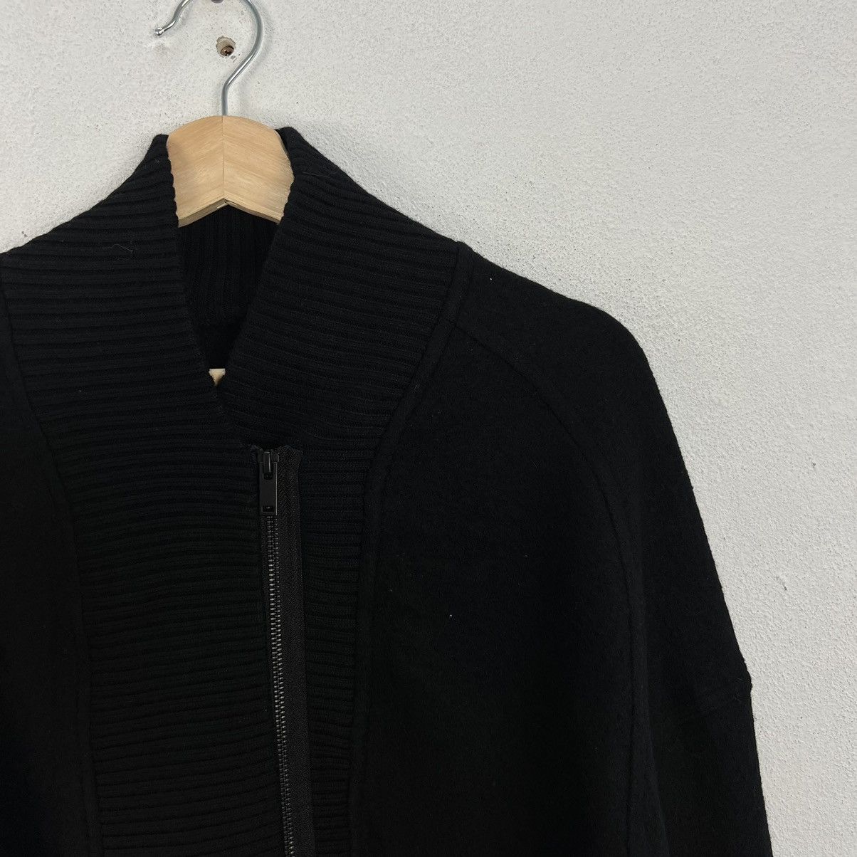 Japanese Brand ULTIMATE BLACK ZIPPER SWEATSHIRT H&M STUDIO A/W2019 Size US L / EU 52-54 / 3 - 7 Thumbnail
