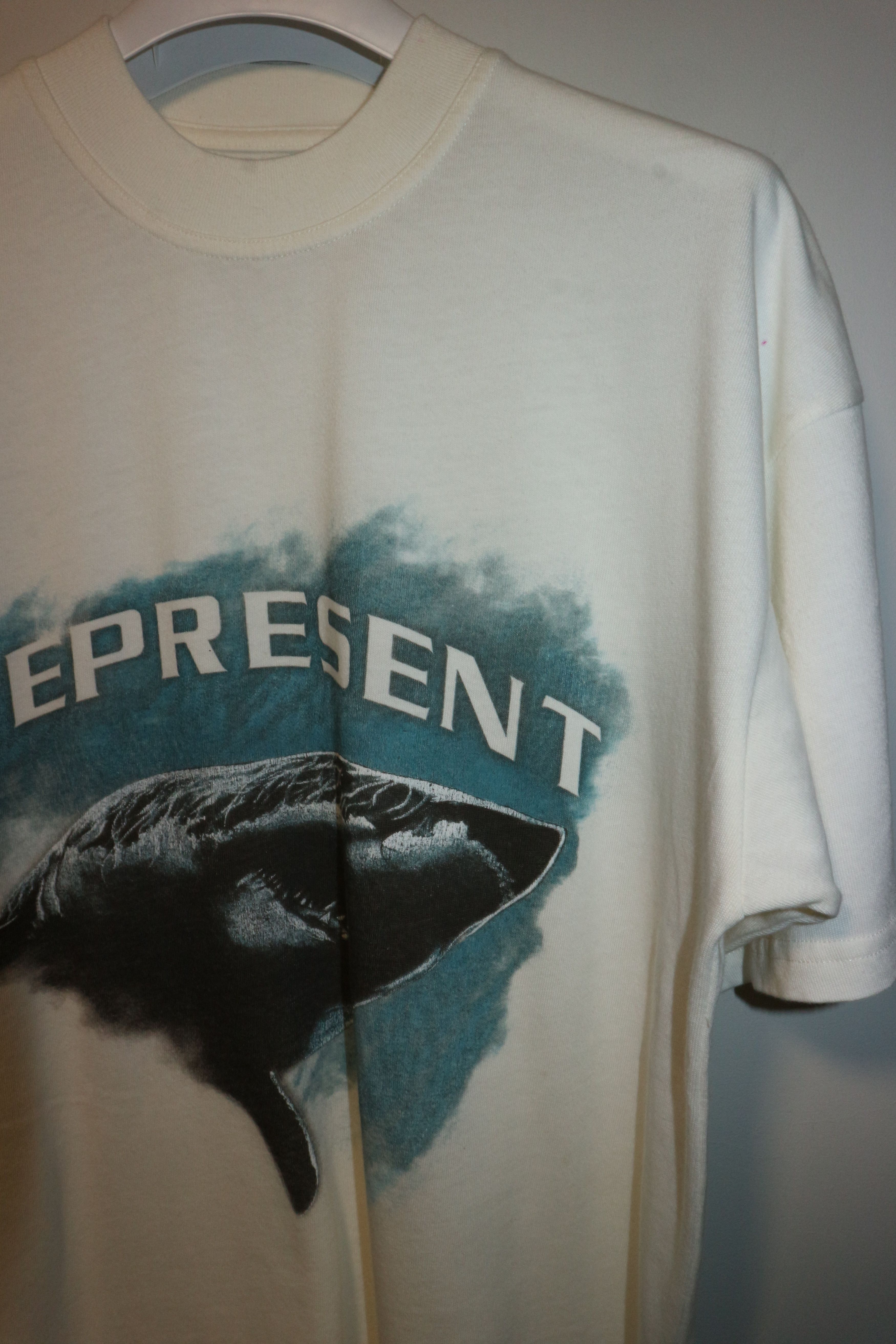 Represent Clo. SHARK PRINT T-SHIRT Size US XL / EU 56 / 4 - 2 Thumbnail