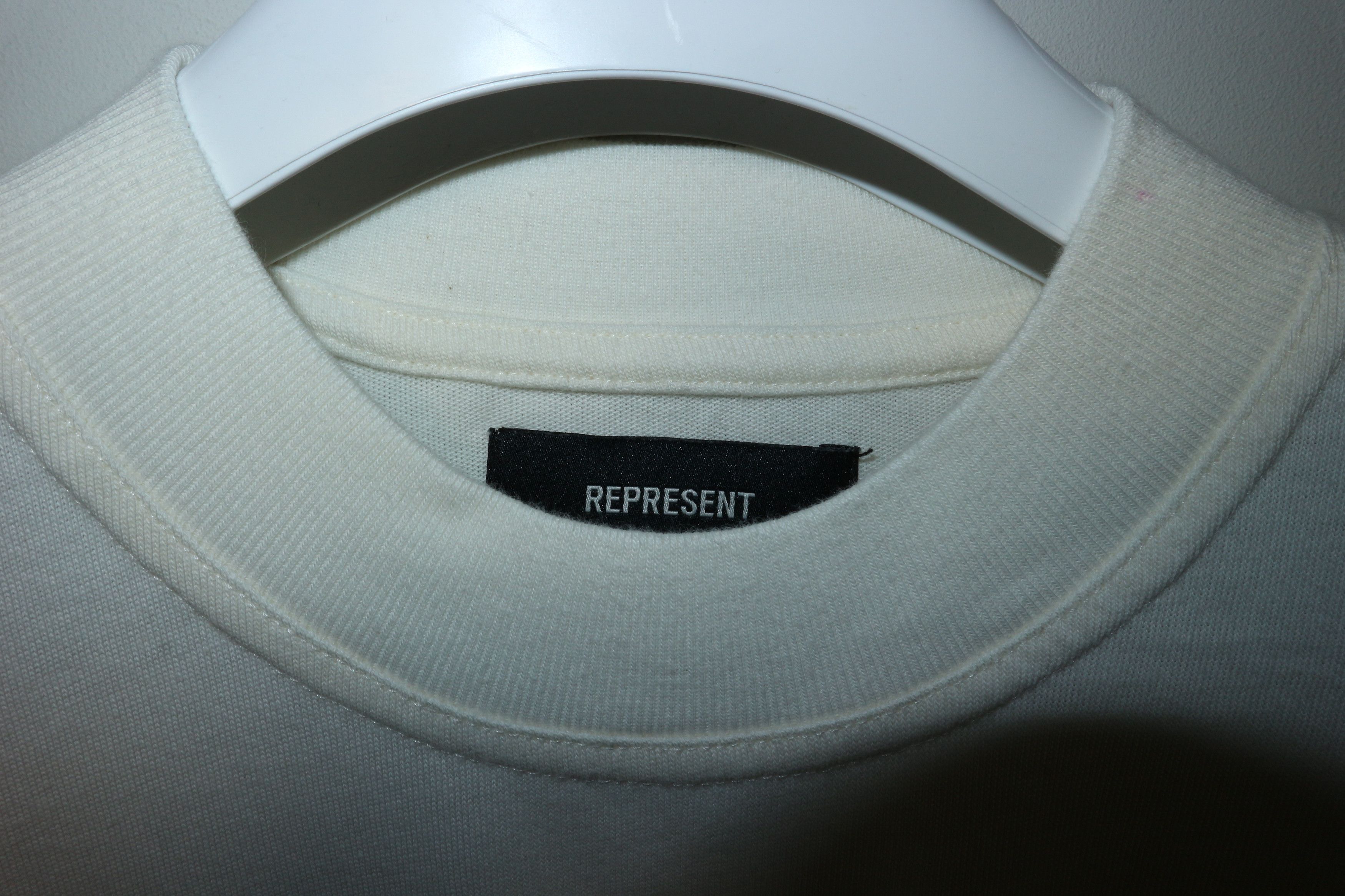 Represent Clo. SHARK PRINT T-SHIRT Size US XL / EU 56 / 4 - 3 Thumbnail