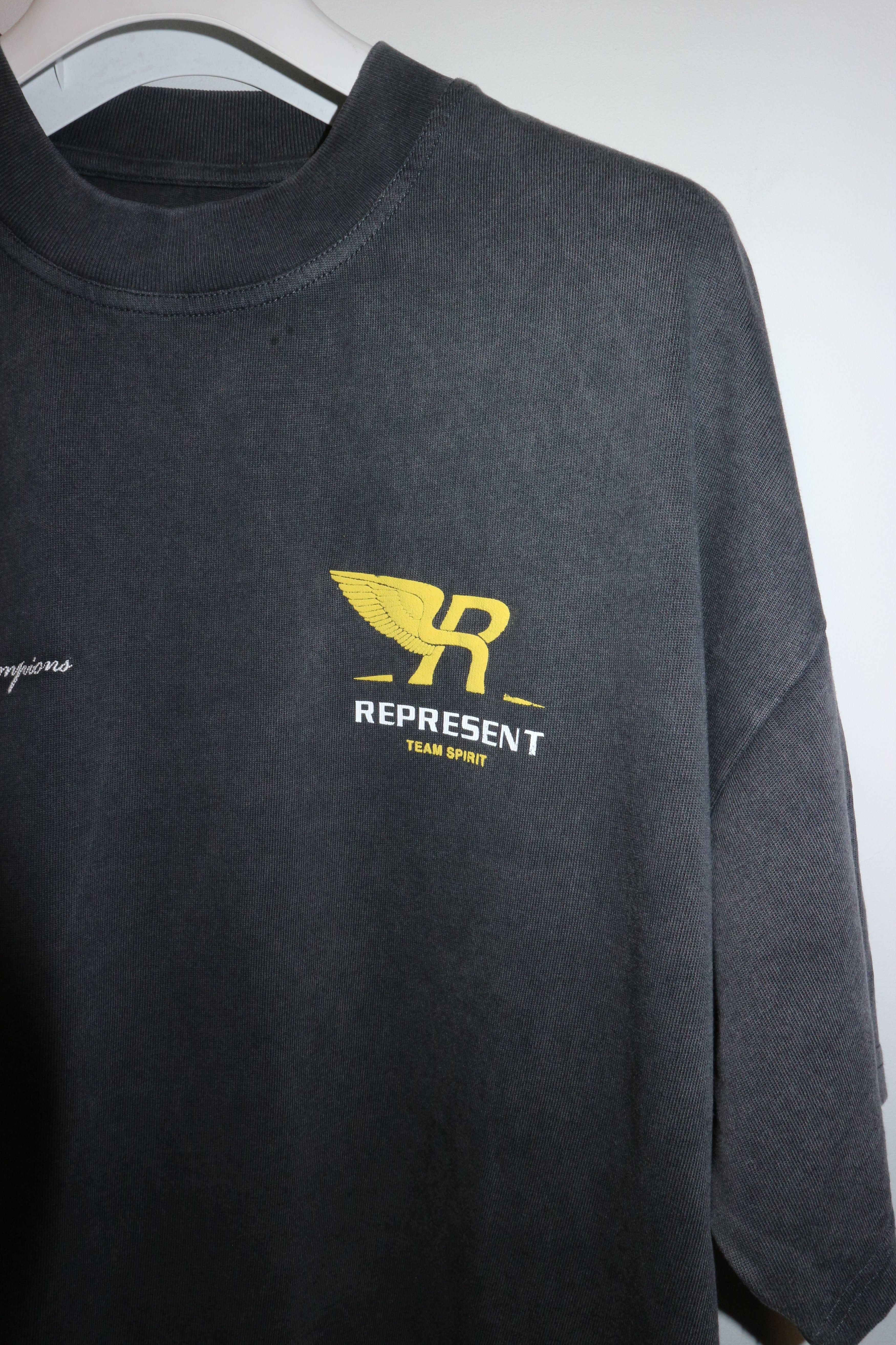 Represent Clo. Team Spirit t-sirt Size US XS / EU 42 / 0 - 7 Thumbnail