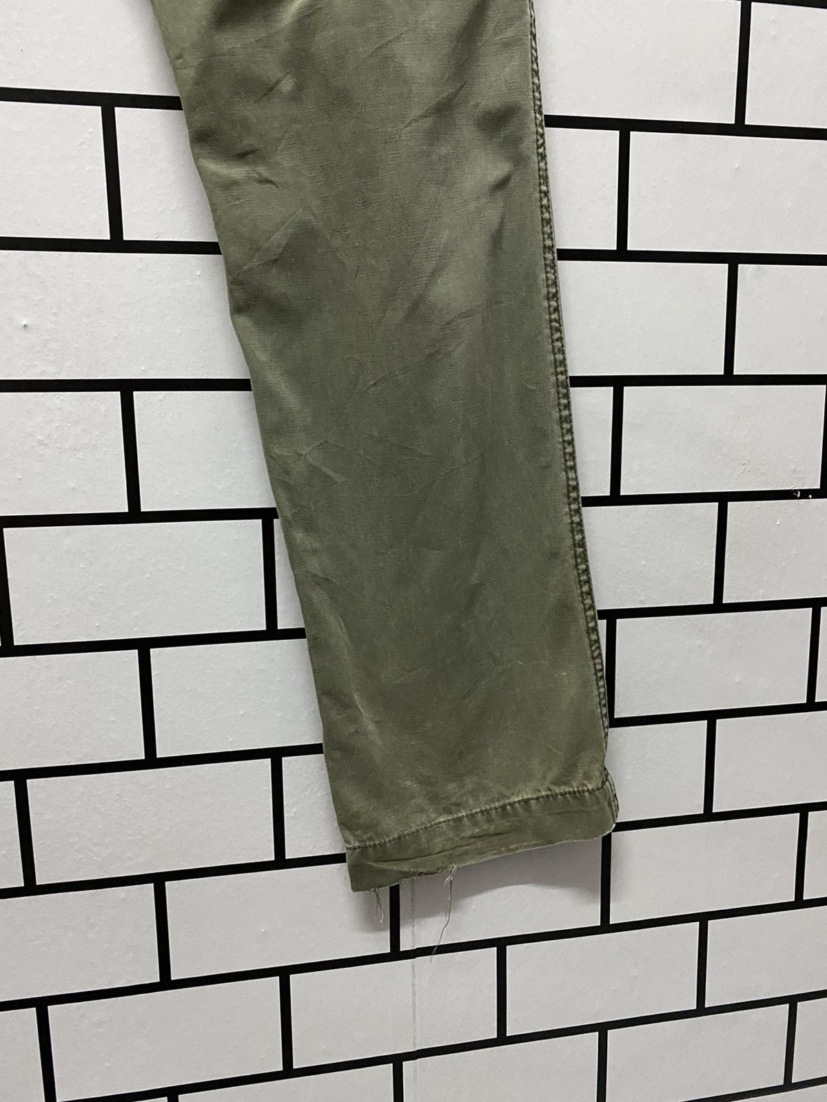 Tommy Hilfiger × Vintage Vintage Tommy Hilfiger Faded Green Cargo Multi Pocket Pants Size US 32 / EU 48 - 11 Thumbnail