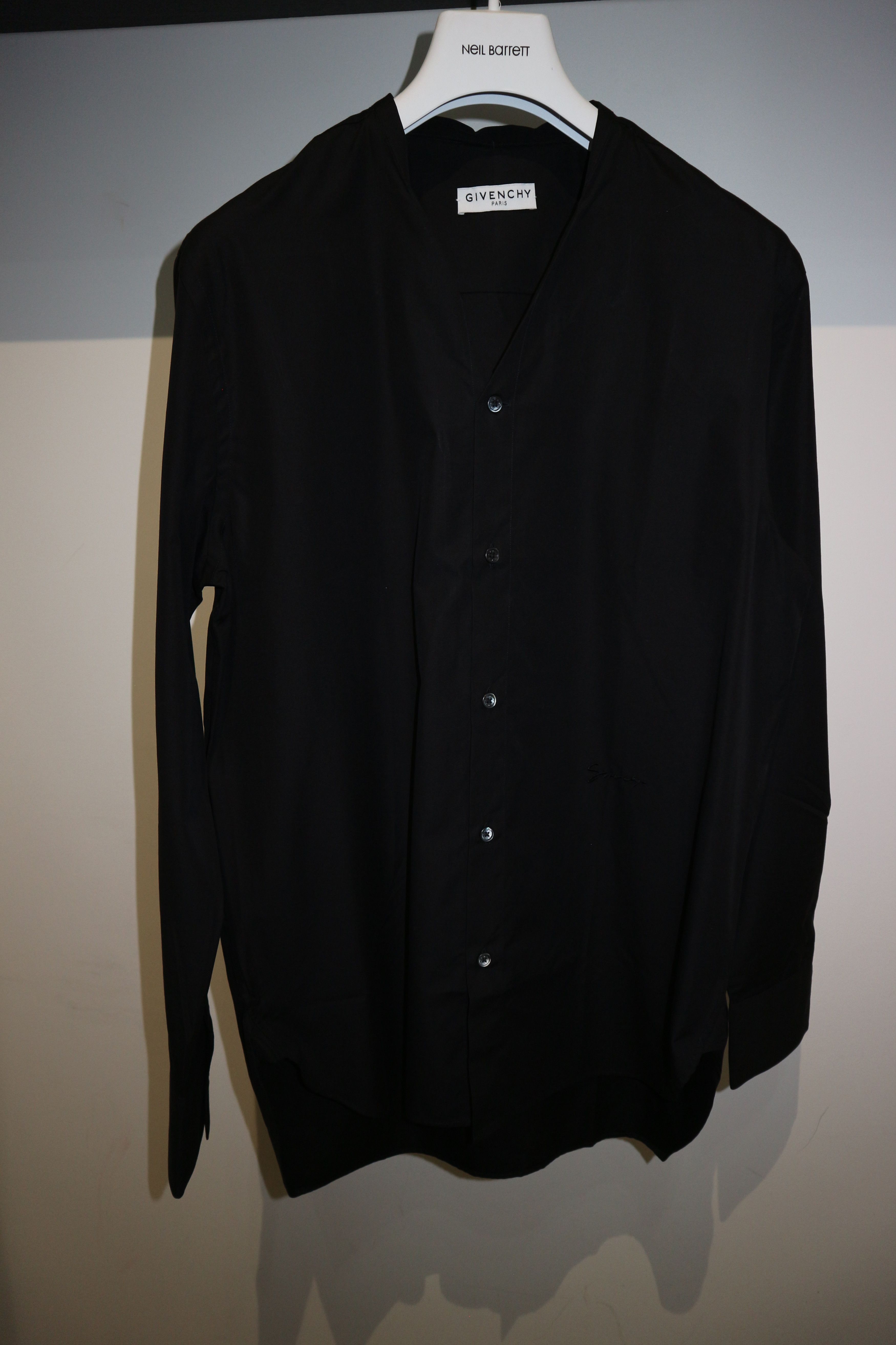 Givenchy folded collar embroidery shirt Size US S / EU 44-46 / 1 - 1 Thumbnail
