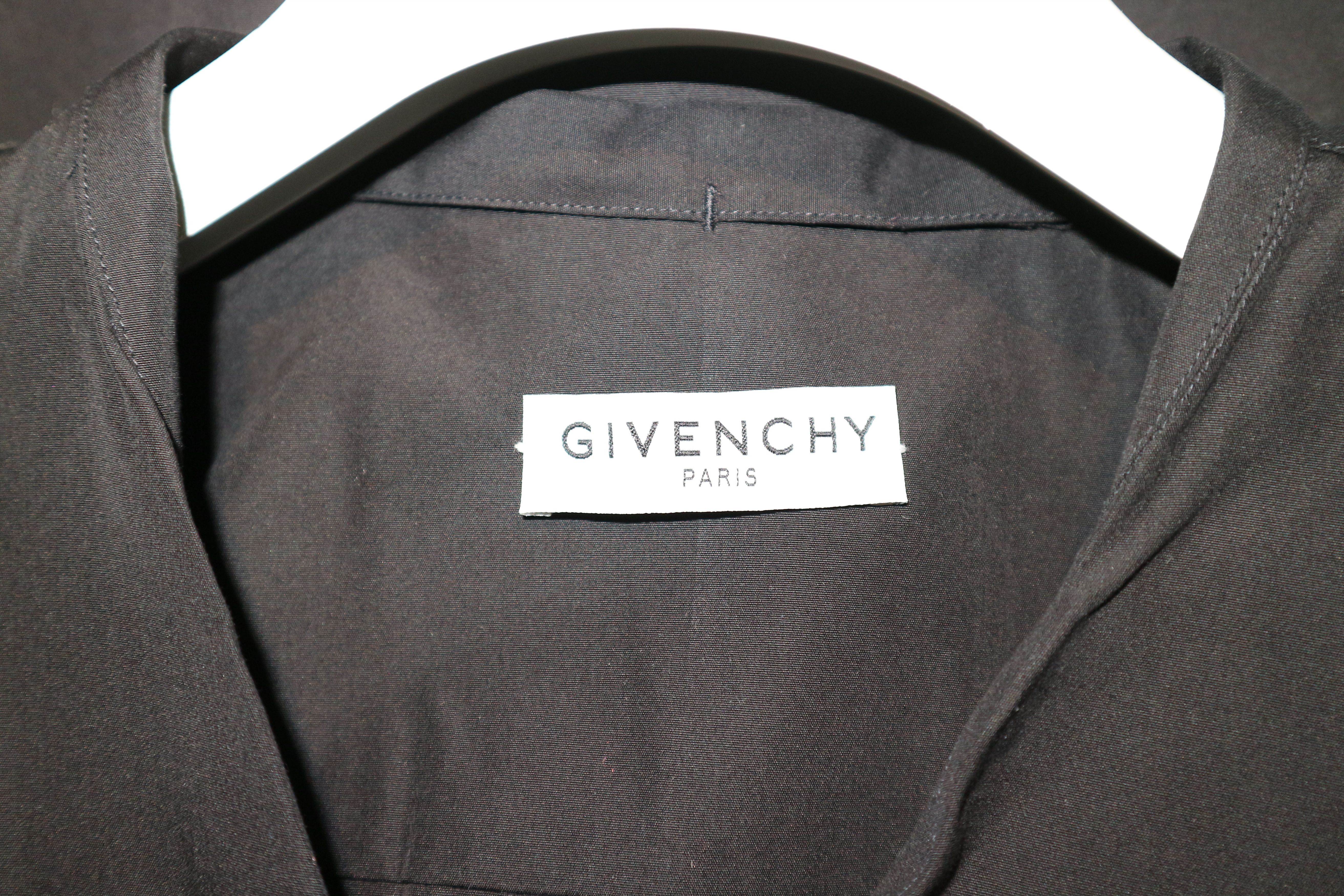 Givenchy folded collar embroidery shirt Size US S / EU 44-46 / 1 - 9 Thumbnail