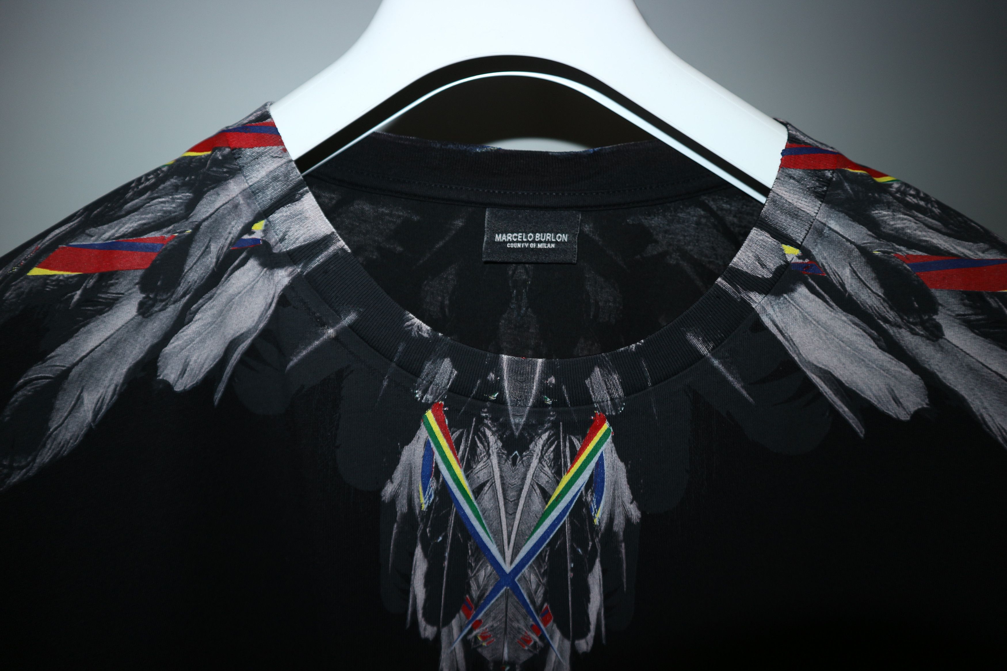 Marcelo Burlon Rainbow Alas print t-shirt *brand new!* Size US XL / EU 56 / 4 - 4 Thumbnail