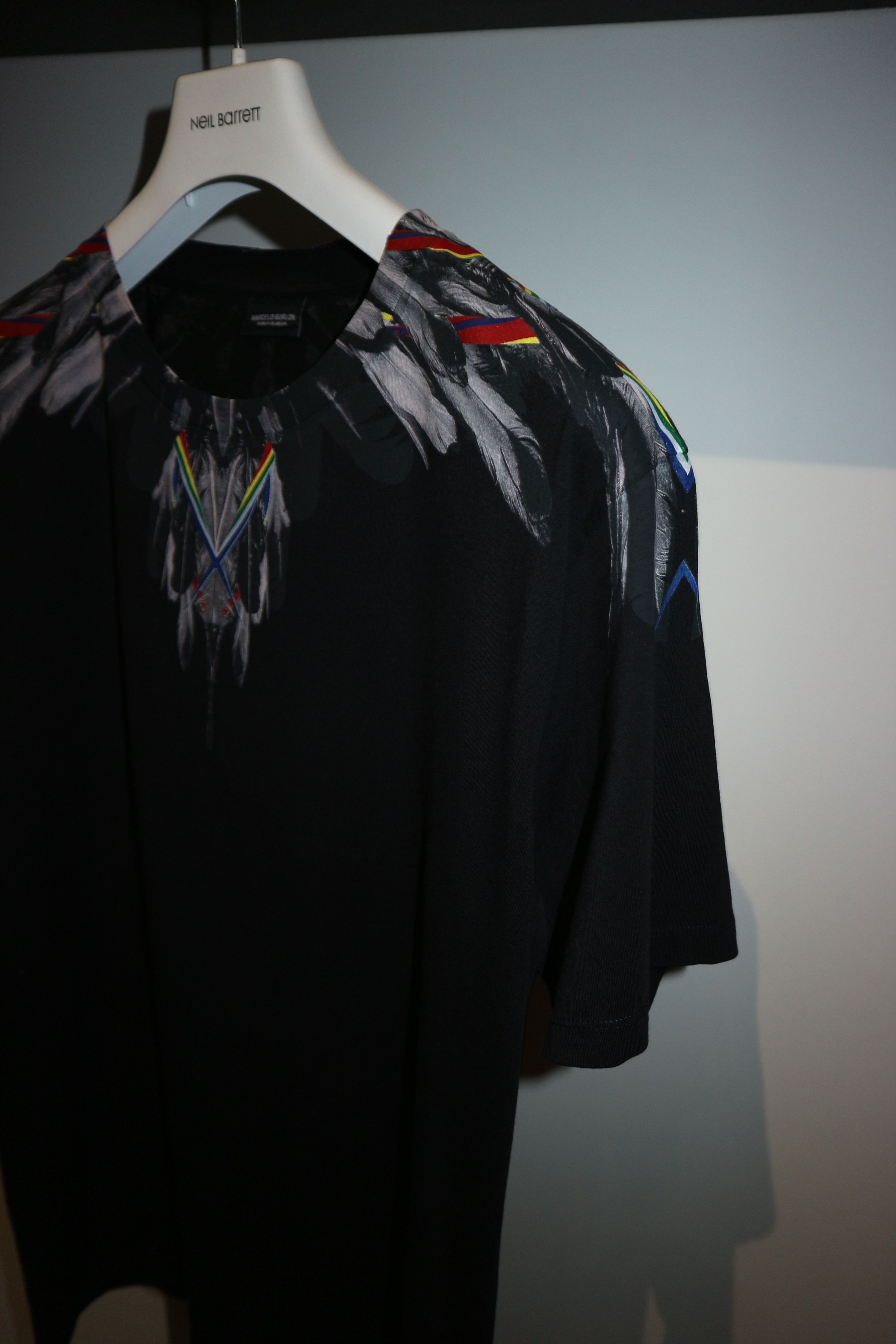 Marcelo Burlon Rainbow Alas print t-shirt *brand new!* Size US XL / EU 56 / 4 - 5 Thumbnail