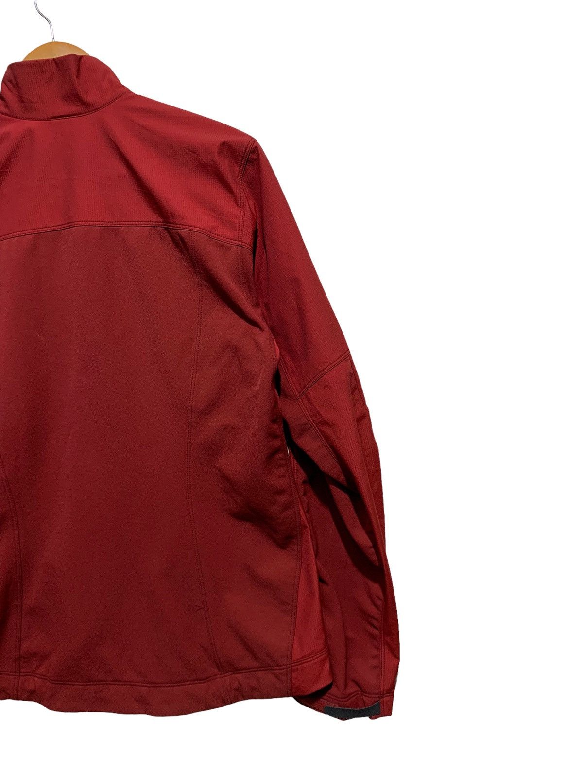 Arc'teryx 🔥ARCTERYX OUTDOOR JACKETS RED CHERRY Size US M / EU 48-50 / 2 - 7 Thumbnail