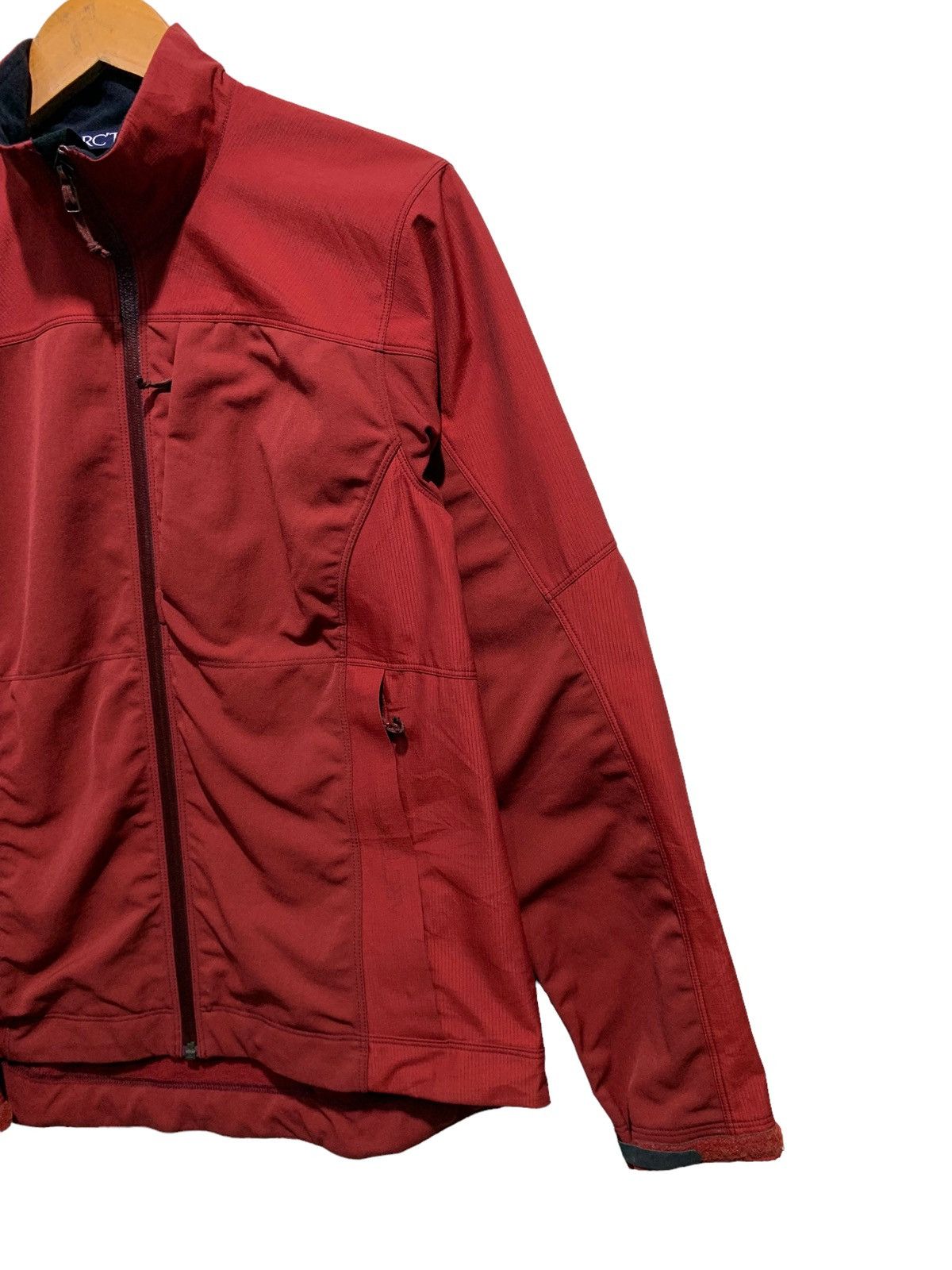 Arc'teryx 🔥ARCTERYX OUTDOOR JACKETS RED CHERRY Size US M / EU 48-50 / 2 - 3 Thumbnail