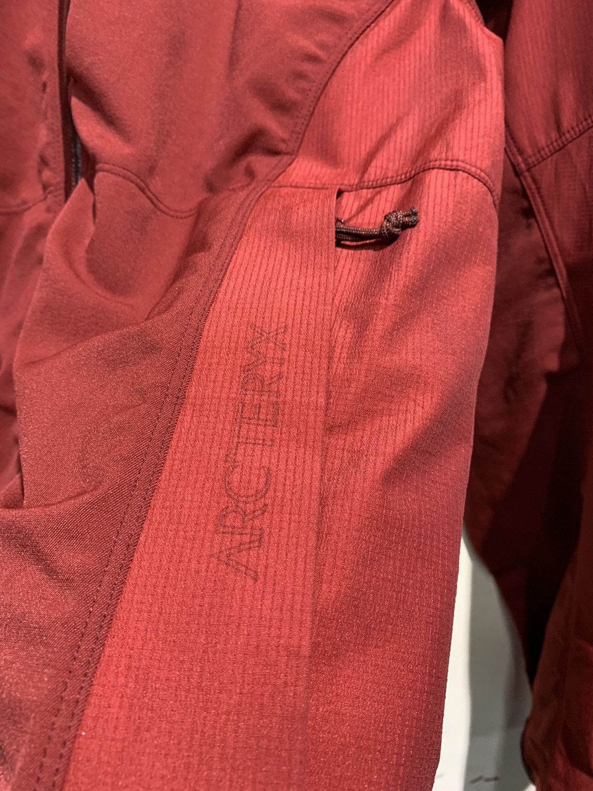 Arc'teryx 🔥ARCTERYX OUTDOOR JACKETS RED CHERRY Size US M / EU 48-50 / 2 - 8 Thumbnail