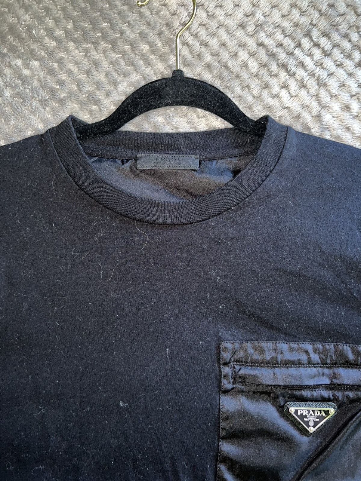 Prada Prada Logo Patch T Shirt Size US XL / EU 56 / 4 - 6 Thumbnail
