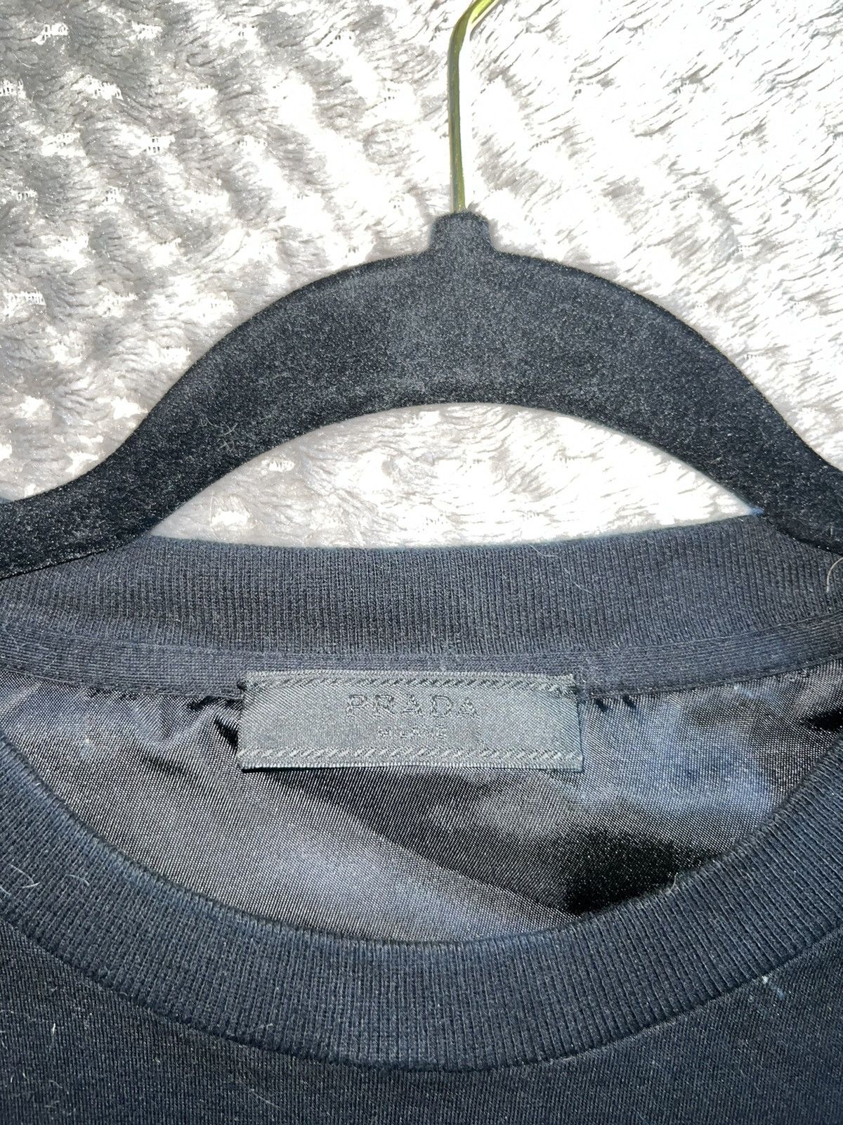 Prada Prada Logo Patch T Shirt Size US XL / EU 56 / 4 - 7 Thumbnail