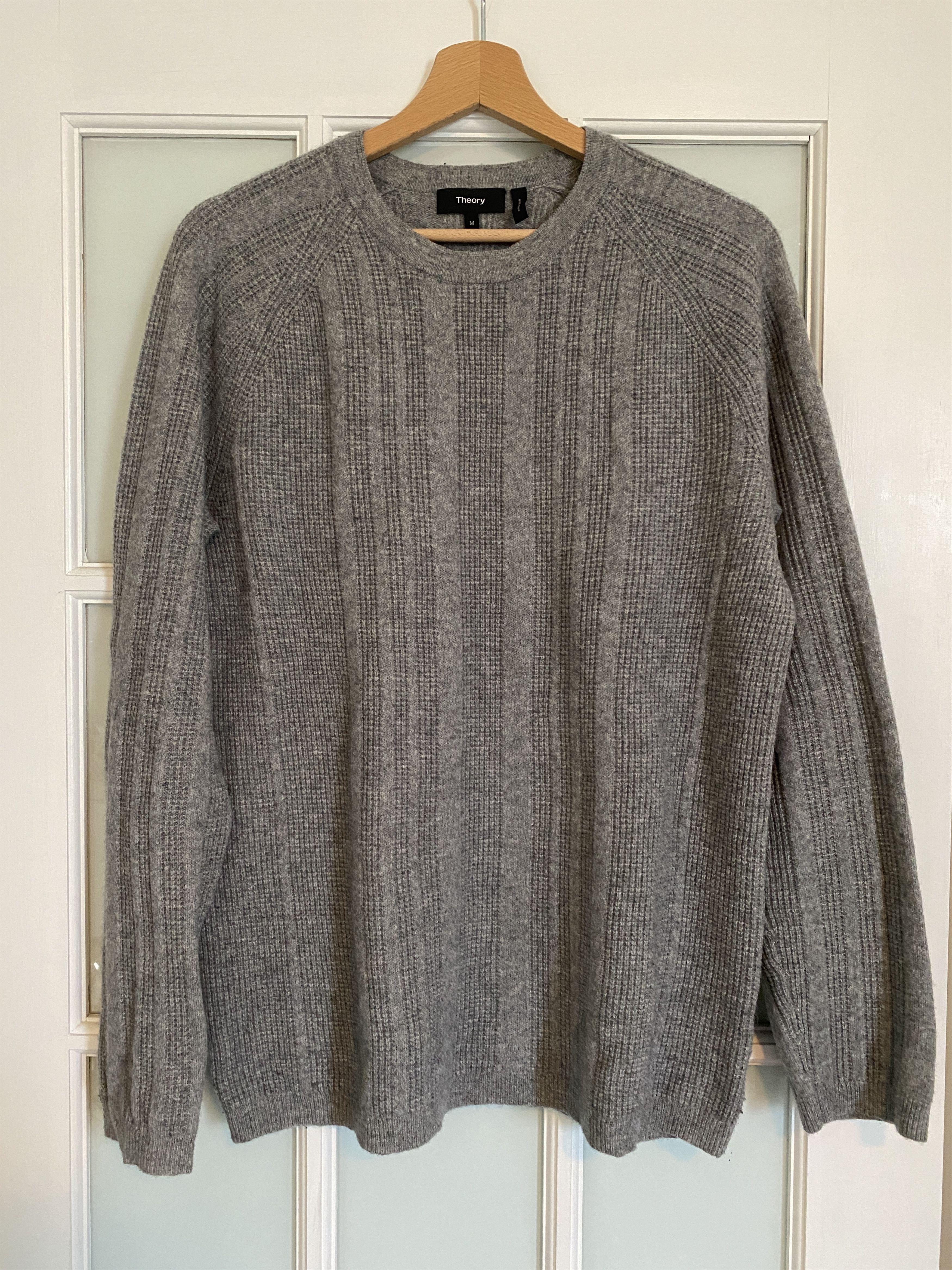 100% cashmere ribbed sweater