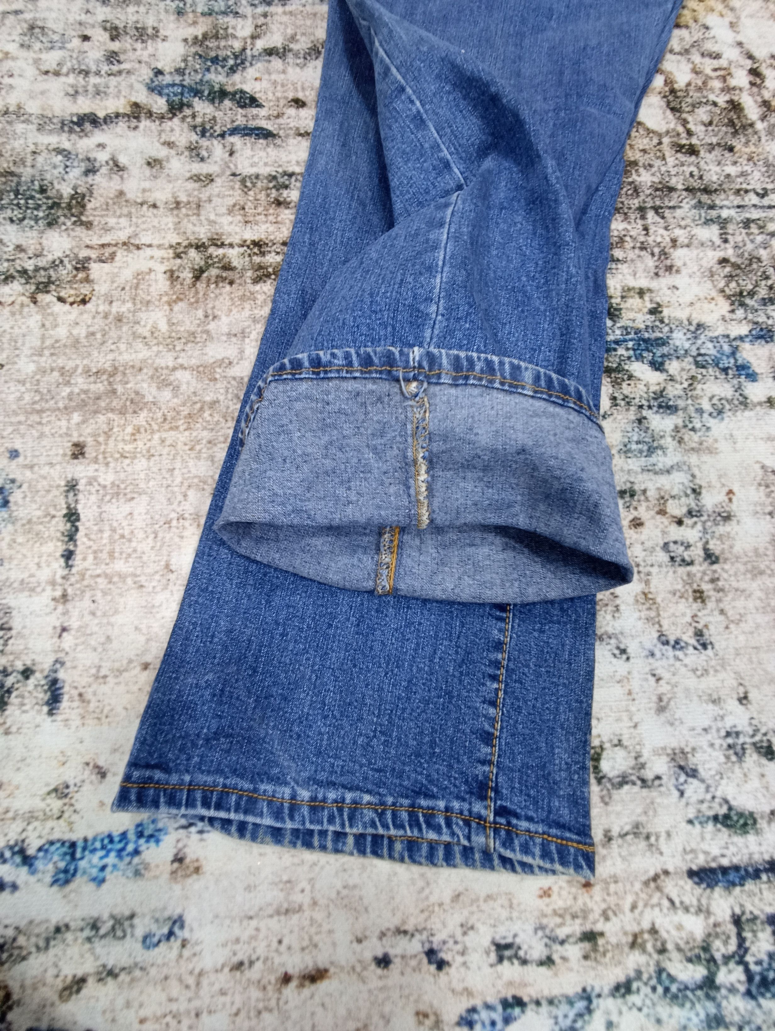 Jean × Levi's × Vintage Vintage Levi’s 550 Jeans relaxed boot cut denim J078 Size 33" - 5 Thumbnail