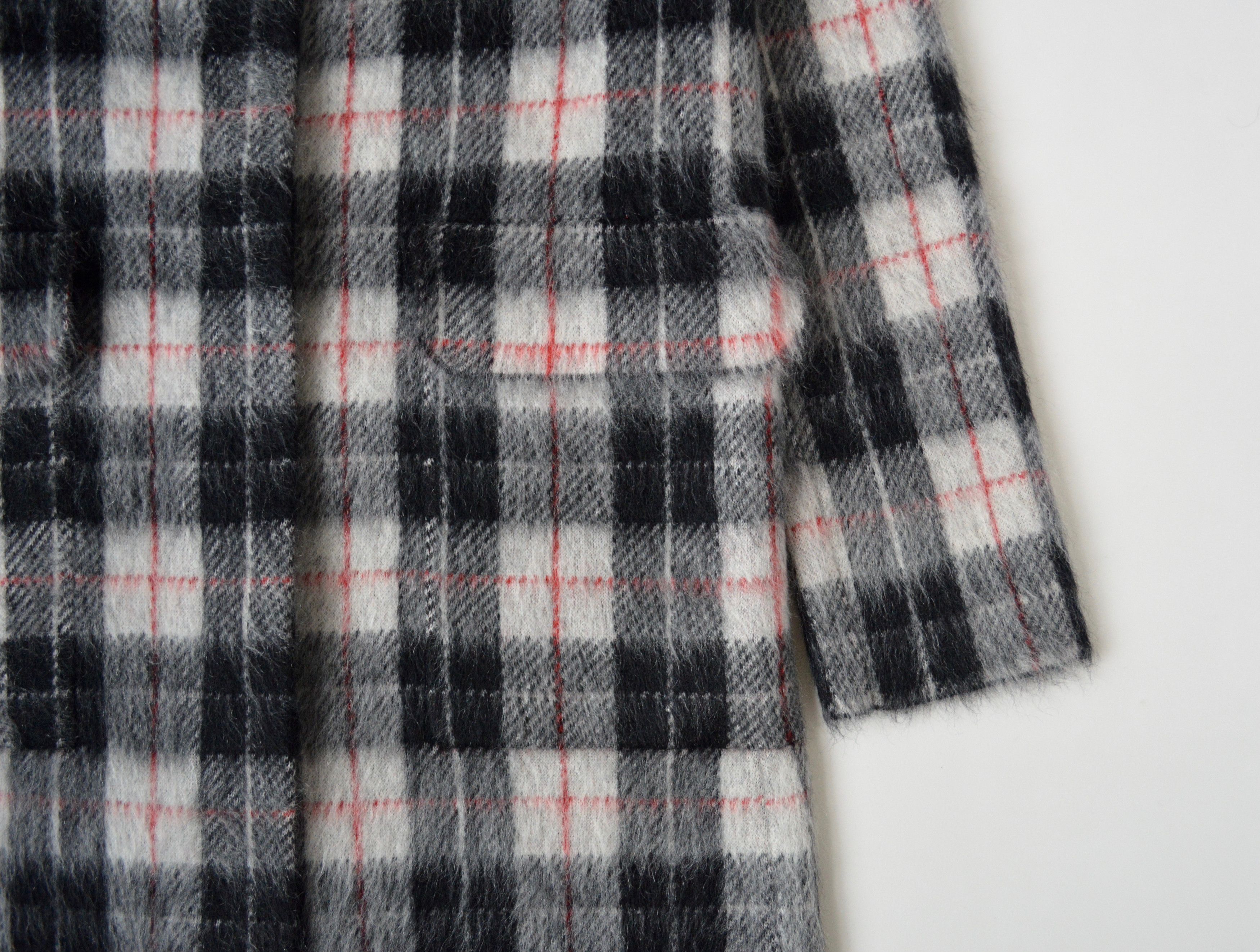 Louis Vuitton A/W 09 Check Mohair Overcoat Size S / US 4 / IT 40 - 6 Thumbnail