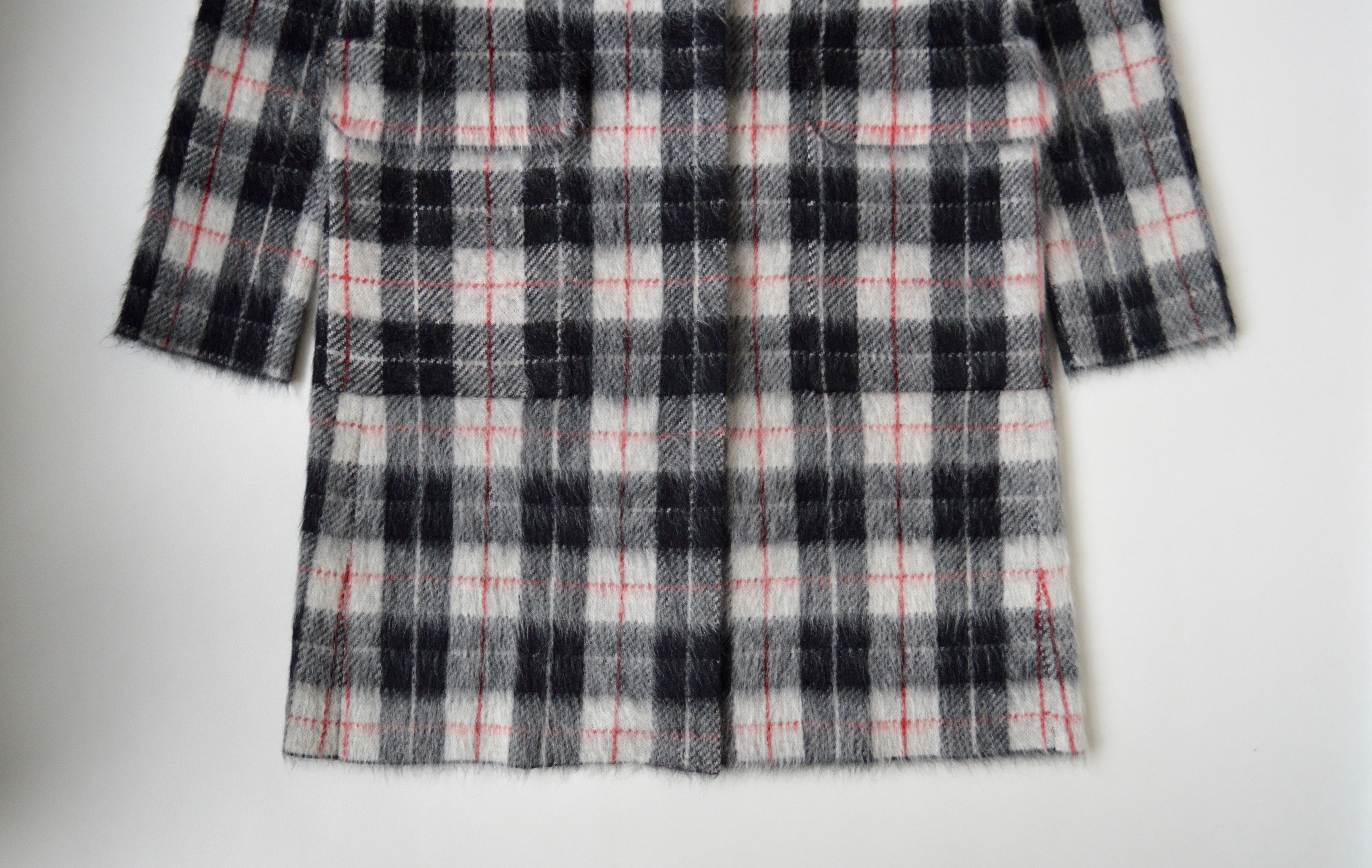 Louis Vuitton A/W 09 Check Mohair Overcoat Size S / US 4 / IT 40 - 5 Thumbnail