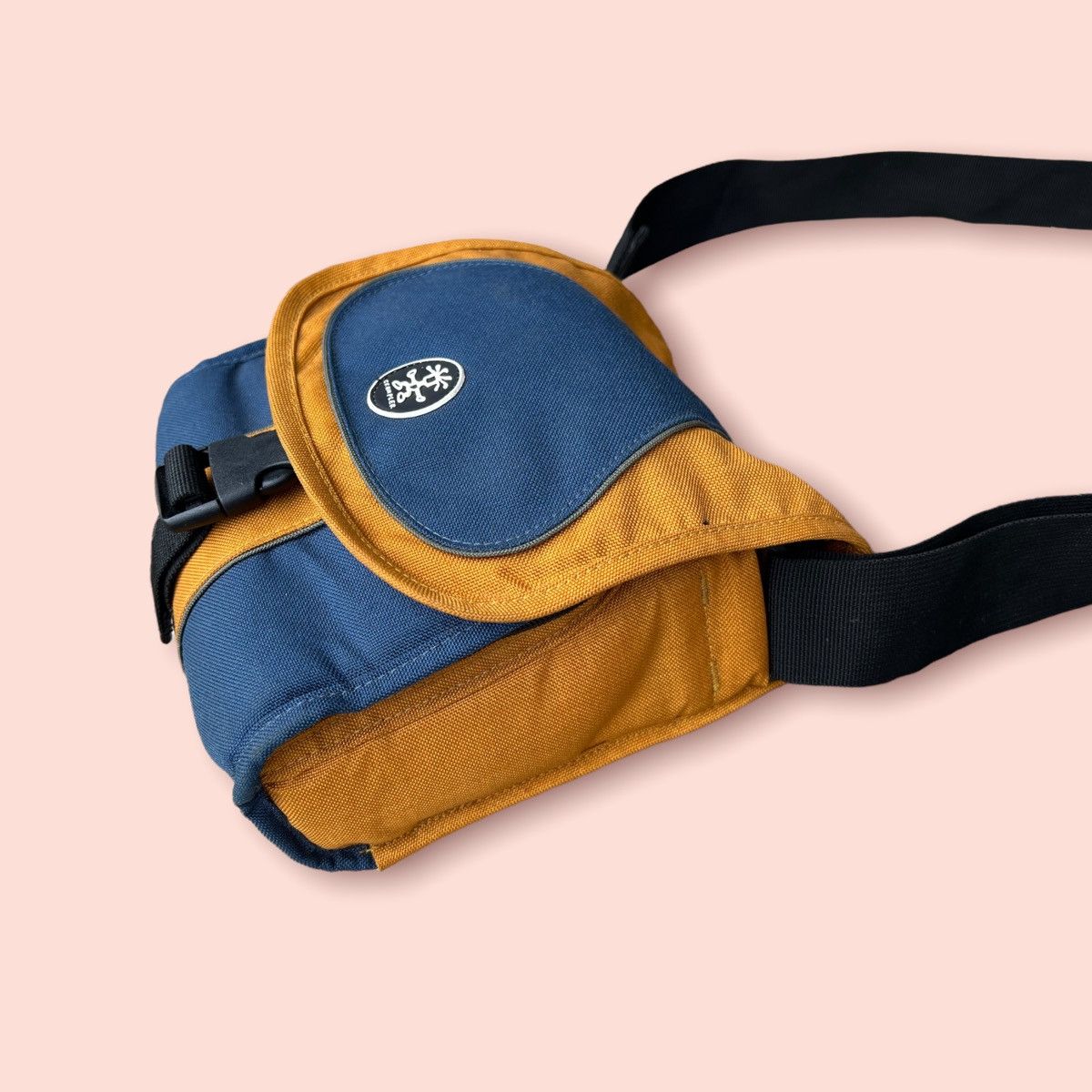 Crumpler VINTAGE CRUMPLER 2 WAY (CROSSBODY/WAIST) CAMERA UTILITY BAG Size ONE SIZE - 6 Thumbnail