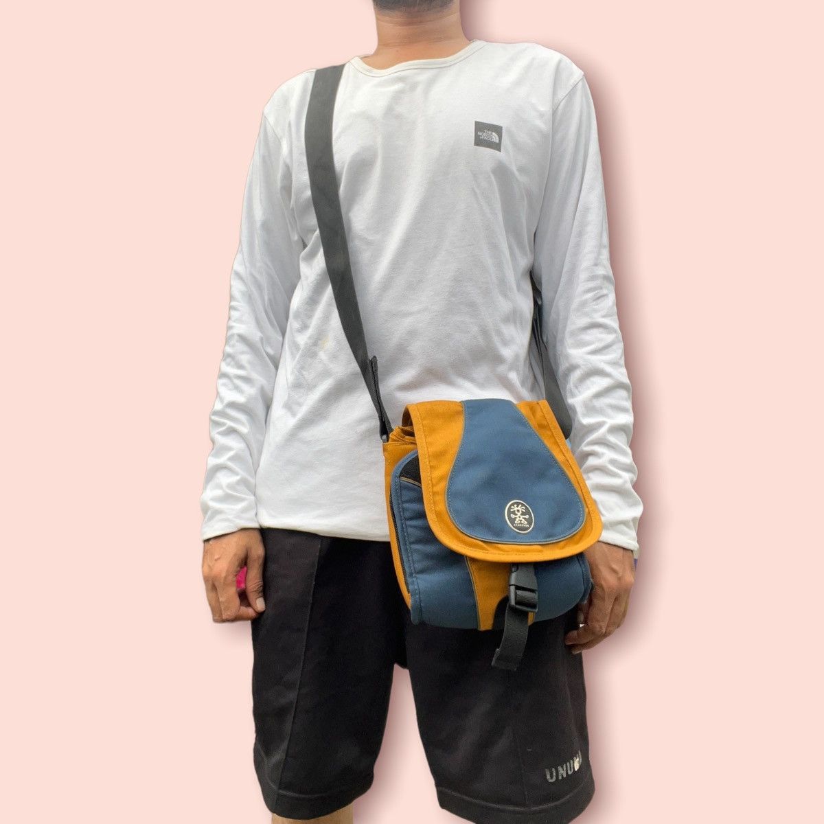 Crumpler VINTAGE CRUMPLER 2 WAY (CROSSBODY/WAIST) CAMERA UTILITY BAG Size ONE SIZE - 17 Thumbnail