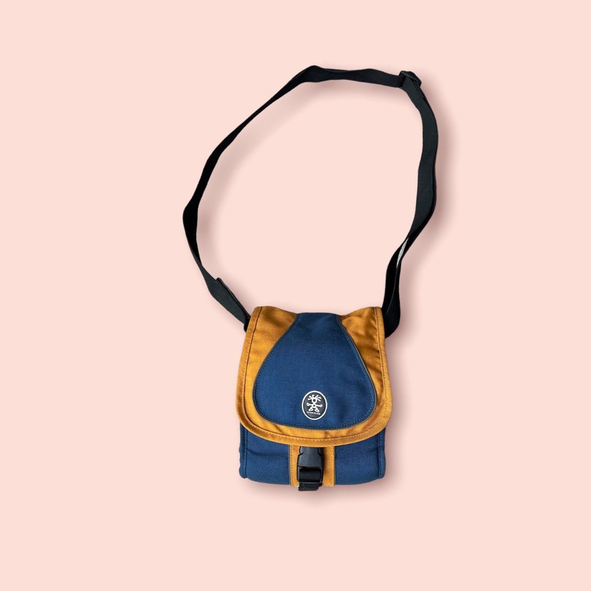 Crumpler VINTAGE CRUMPLER 2 WAY (CROSSBODY/WAIST) CAMERA UTILITY BAG Size ONE SIZE - 2 Thumbnail