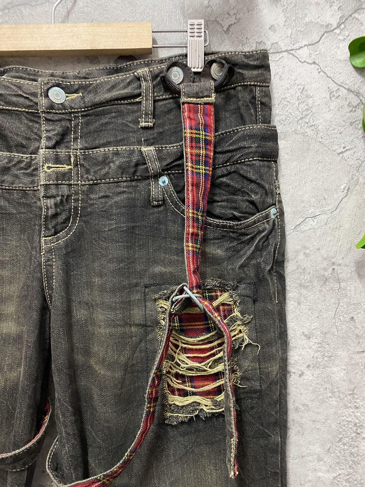 Japanese Brand × Seditionaries Double Waist Bondage Detachable Suspenders Distressed Denim Size US 32 / EU 48 - 7 Thumbnail
