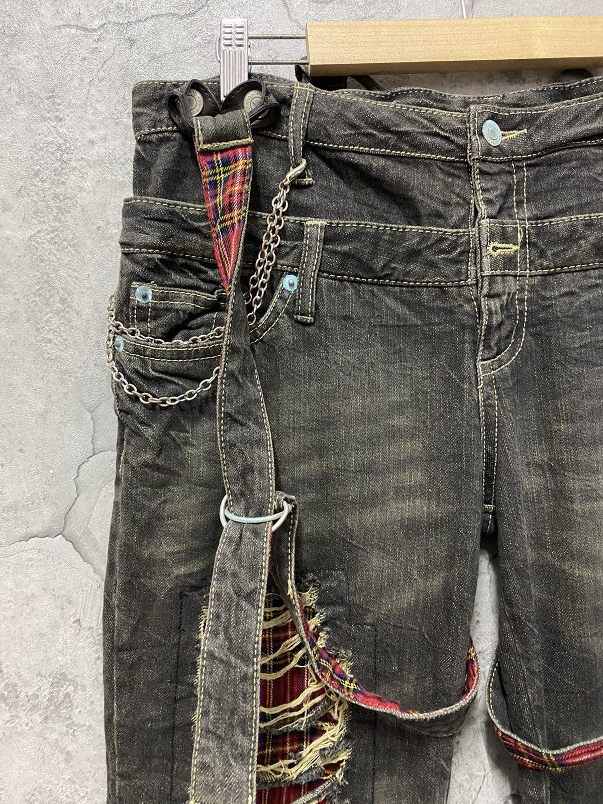 Japanese Brand × Seditionaries Double Waist Bondage Detachable Suspenders Distressed Denim Size US 32 / EU 48 - 6 Thumbnail